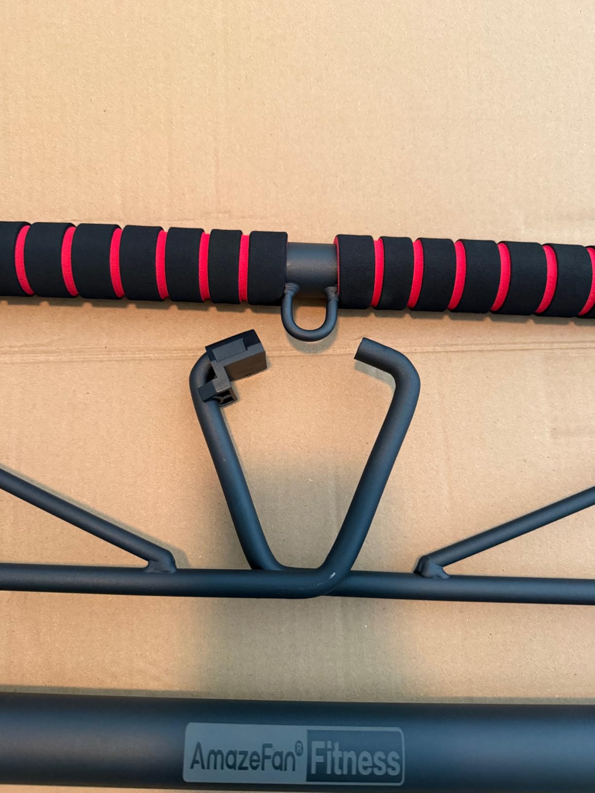 AmazeFan Pull Up Bar Doorway with Ergonomic Grip - Fitness Chin-Up Frame for Home Gym Exercise - Multi-Angle Grip - 2024 Upgrade Smart Hook (Fits Almost All Doors) Customer Review AmazeFan Pull Up Bar Doorway with Ergonomic Grip - Fitness Chin-Up Frame for Home Gym Exercise - Multi-Angle Grip - 2024 Upgrade Smart Hook (Fits Almost All Doors) - Customer Photo 1
