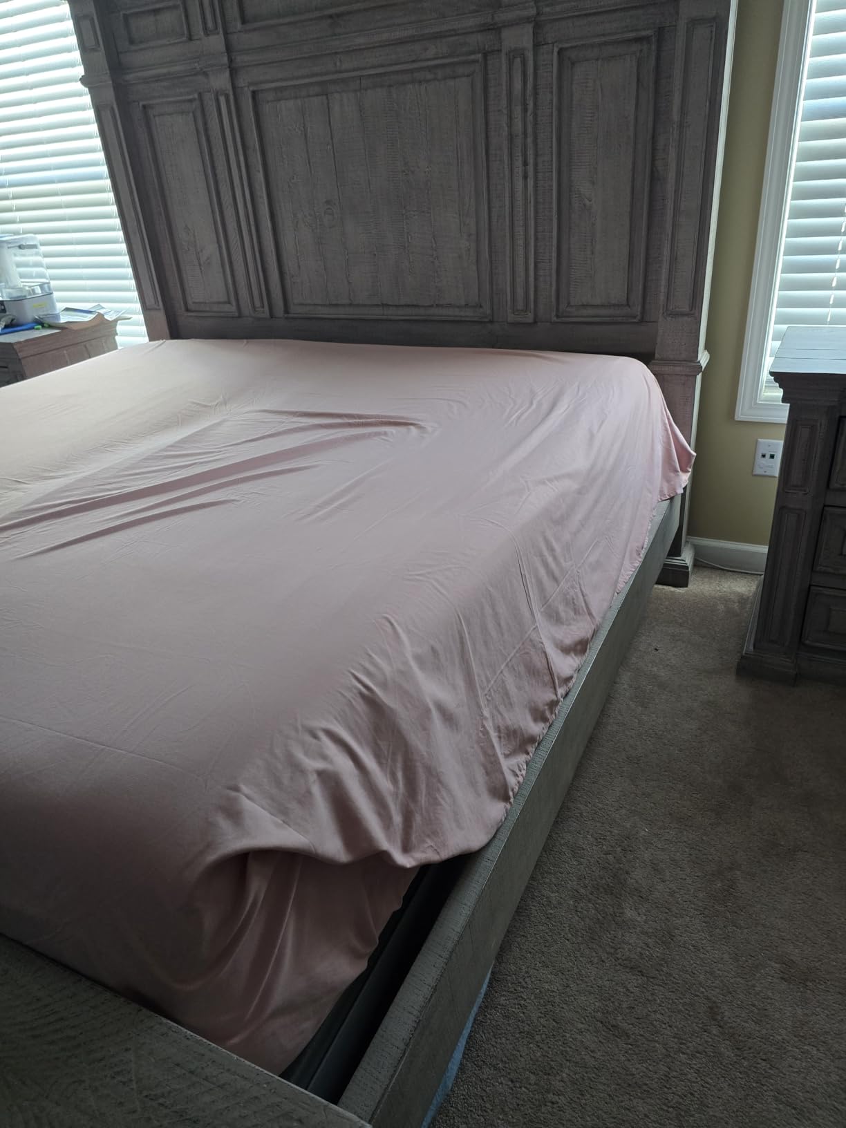 Elegant Comfort Luxurious 1500 Premium Hotel Quality Microfiber Three Line Embroidered Softest 4-Piece Bed Sheet Set, Wrinkle and Fade Resistant, Queen, Gray Customer Review Elegant Comfort Luxurious 1500 Premium Hotel Quality Microfiber Three Line Embroidered Softest 4-Piece Bed Sheet Set, Wrinkle and Fade Resistant, Queen, Gray - Customer Photo 1