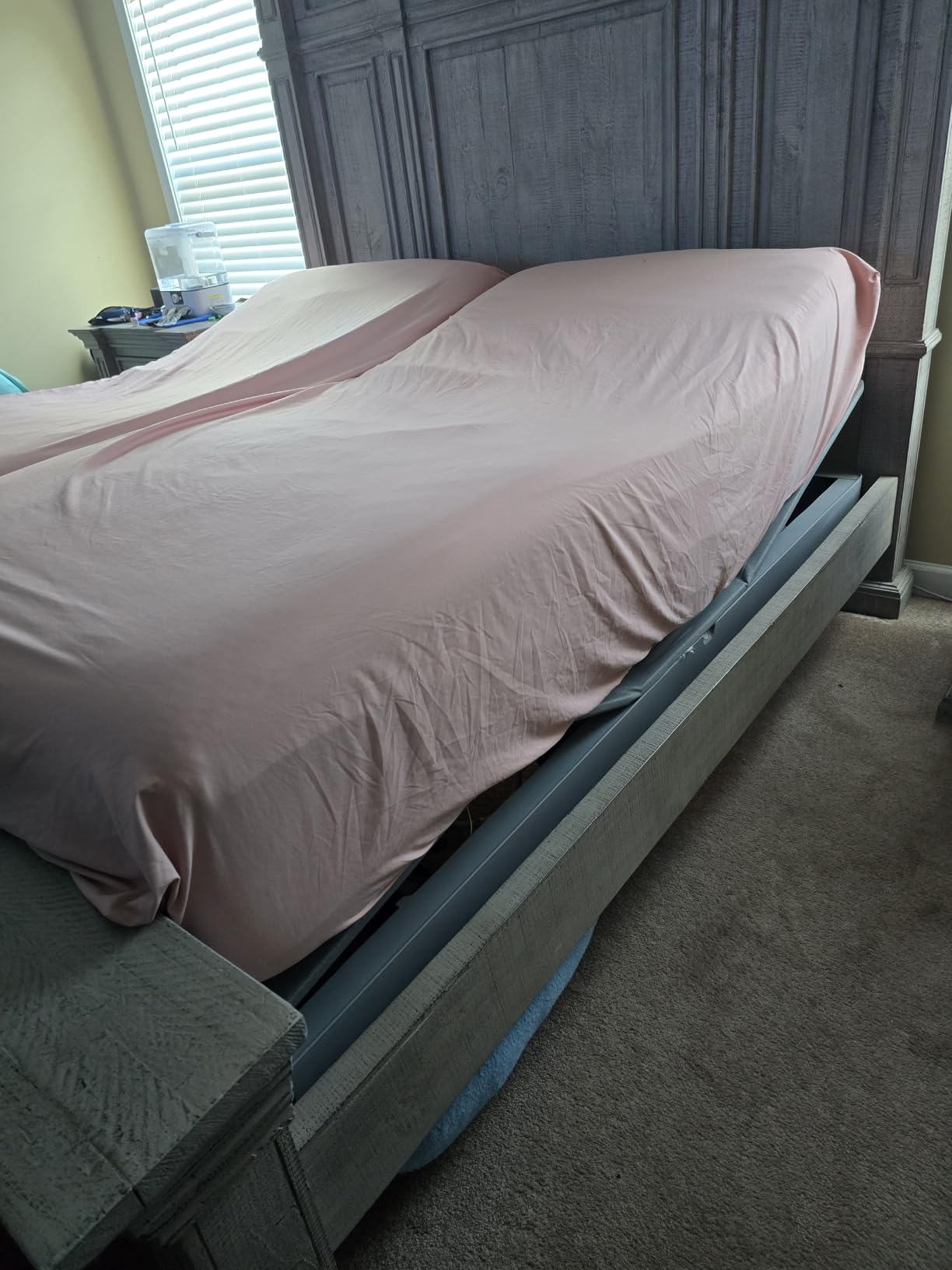 Elegant Comfort Luxurious 1500 Premium Hotel Quality Microfiber Three Line Embroidered Softest 4-Piece Bed Sheet Set, Wrinkle and Fade Resistant, Queen, Gray Customer Review Elegant Comfort Luxurious 1500 Premium Hotel Quality Microfiber Three Line Embroidered Softest 4-Piece Bed Sheet Set, Wrinkle and Fade Resistant, Queen, Gray - Customer Photo 2