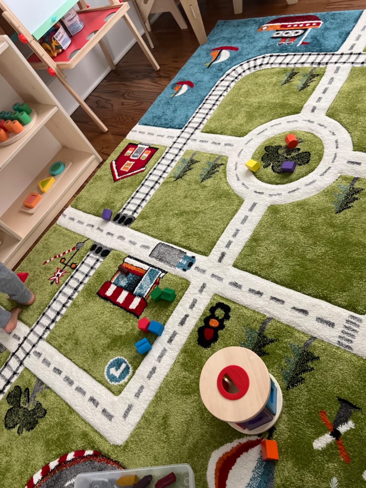 SAFAVIEH Carousel Kids Collection Area Rug - 5'3