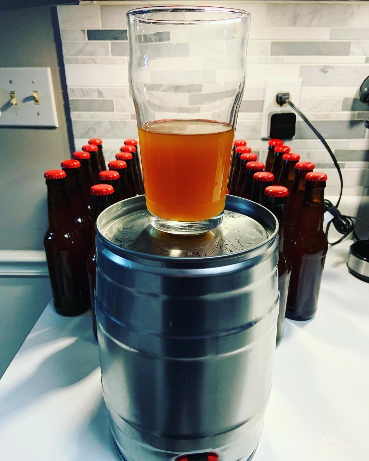 Northern Brewer - Brew. Share. Enjoy. HomeBrewing Starter Set, Equipment and Recipe for 5 Gallon Batches (Hank's Hefeweizen) Customer Review Northern Brewer - Brew. Share. Enjoy. HomeBrewing Starter Set, Equipment and Recipe for 5 Gallon Batches (Hank's Hefeweizen) - Customer Photo 2