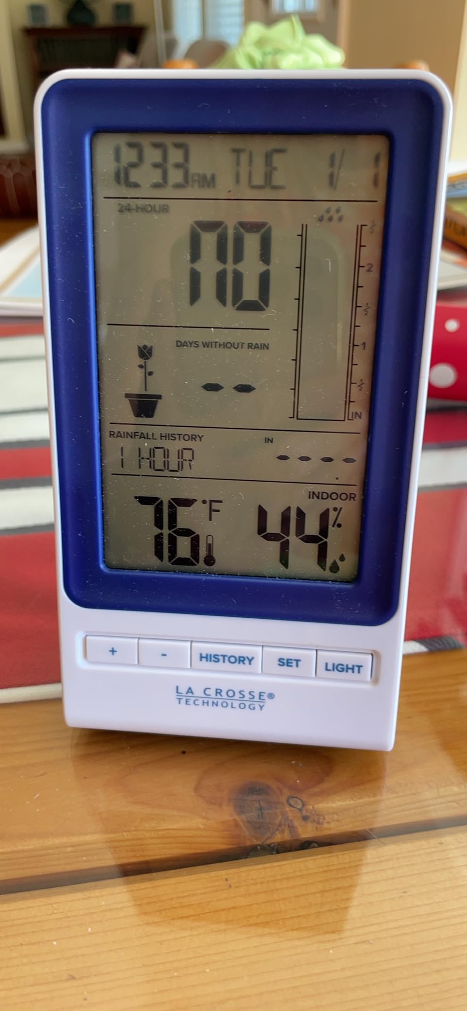 La Crosse Technology 724-1415BL Wireless Rain Station with Temperature and Humidity - Customer Photo 3