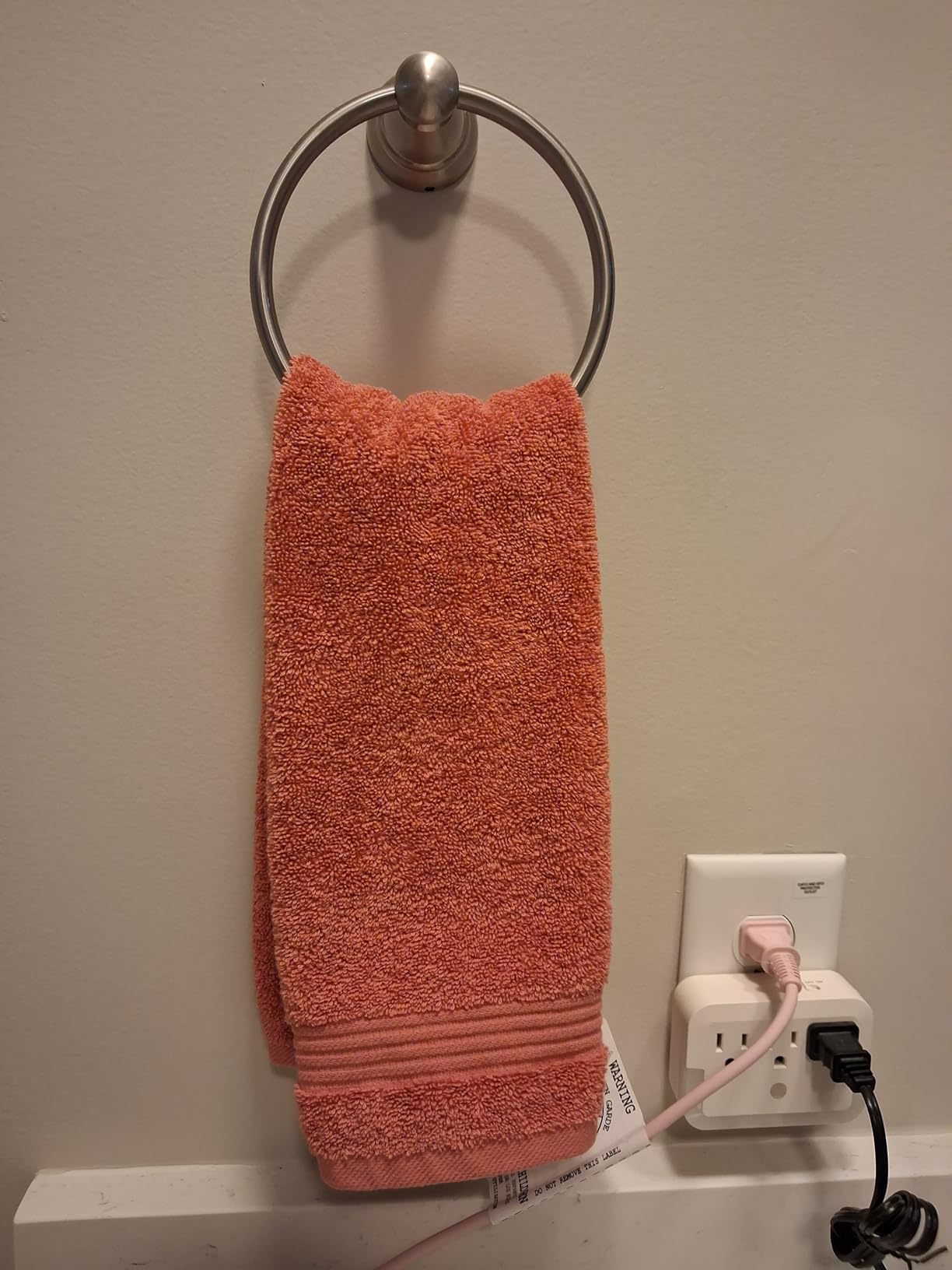 Cotton Paradise 6 Piece Towel Set, 100% Cotton Soft Absorbent Turkish Towels for Bathroom, 2 Bath Towels 2 Hand Towels 2 Washcloths, Beige Towel Set Customer Review Cotton Paradise 6 Piece Towel Set, 100% Cotton Soft Absorbent Turkish Towels for Bathroom, 2 Bath Towels 2 Hand Towels 2 Washcloths, Beige Towel Set - Customer Photo 2
