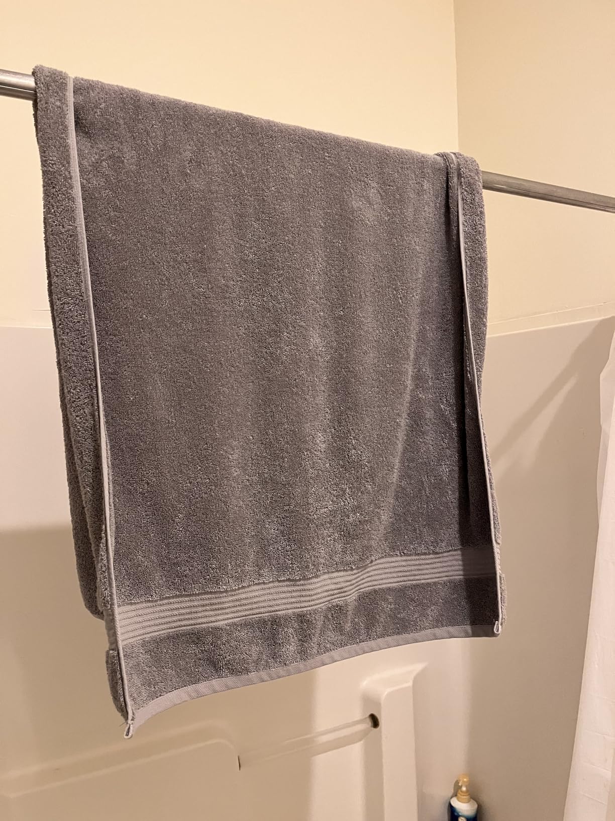 Cotton Paradise 6 Piece Towel Set, 100% Cotton Soft Absorbent Turkish Towels for Bathroom, 2 Bath Towels 2 Hand Towels 2 Washcloths, Beige Towel Set Customer Review Cotton Paradise 6 Piece Towel Set, 100% Cotton Soft Absorbent Turkish Towels for Bathroom, 2 Bath Towels 2 Hand Towels 2 Washcloths, Beige Towel Set - Customer Photo 4