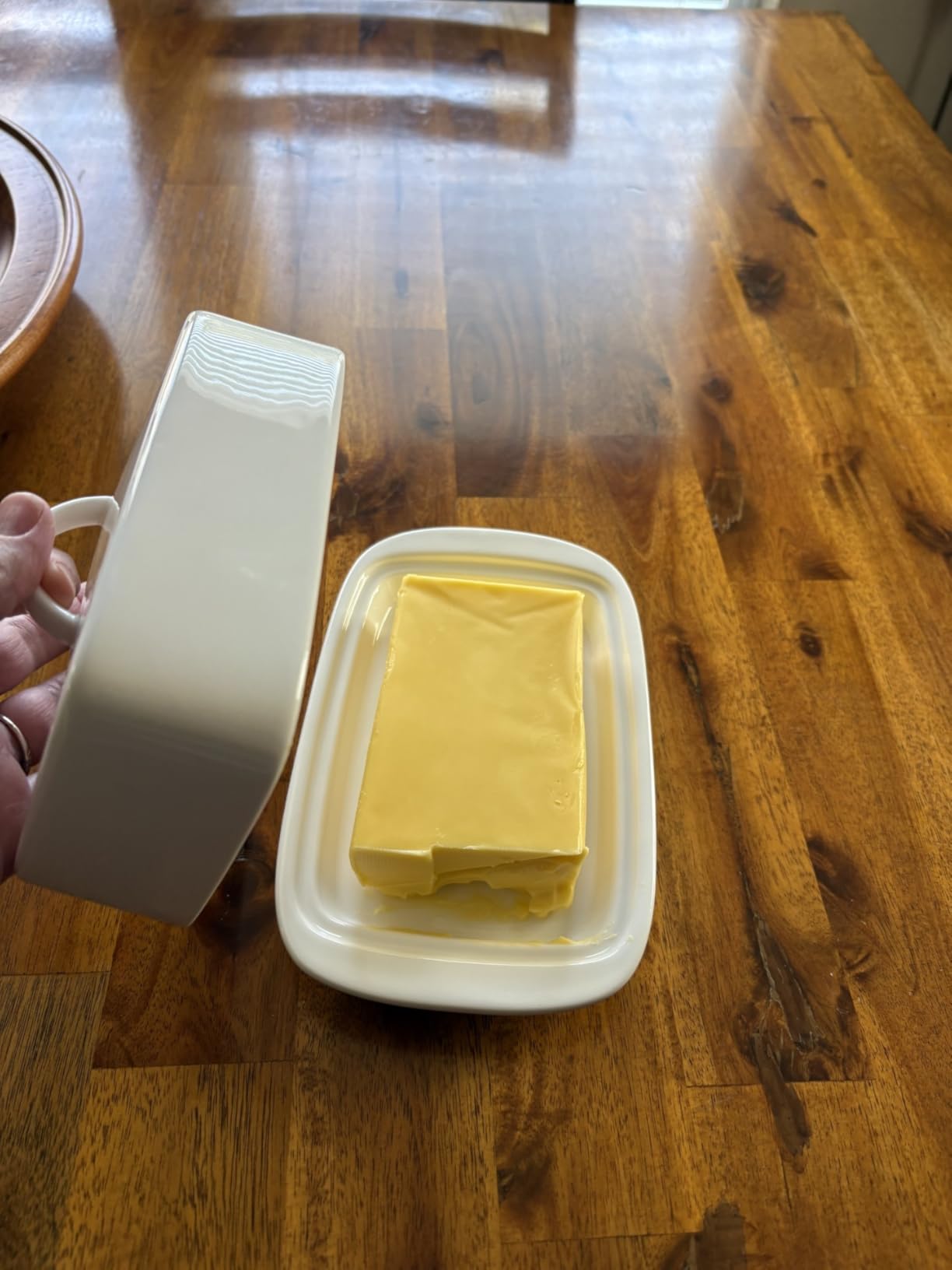 Sweese Large Butter Dish with Lid for Countertop, Porcelain 8oz Butter Keeper with Handle Cover Design, 7.7 Inch Butter Container Perfect for East/West Coast Butter, White - Customer Photo 2