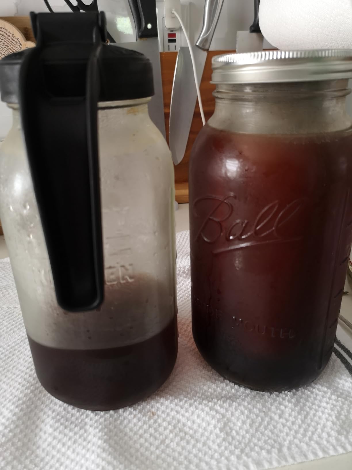 County Line Kitchen Glass Cold Brew Coffee Maker with Lid - Wide Mouth, 2 Quart (64 oz) - Heavy Duty, Leak Proof - Sun & Iced Tea Pitcher, Cold Brew Coffee, Breast Milk Storage, Water - Gray Customer Review County Line Kitchen Glass Cold Brew Coffee Maker with Lid - Wide Mouth, 2 Quart (64 oz) - Heavy Duty, Leak Proof - Sun & Iced Tea Pitcher, Cold Brew Coffee, Breast Milk Storage, Water - Gray - Customer Photo 2