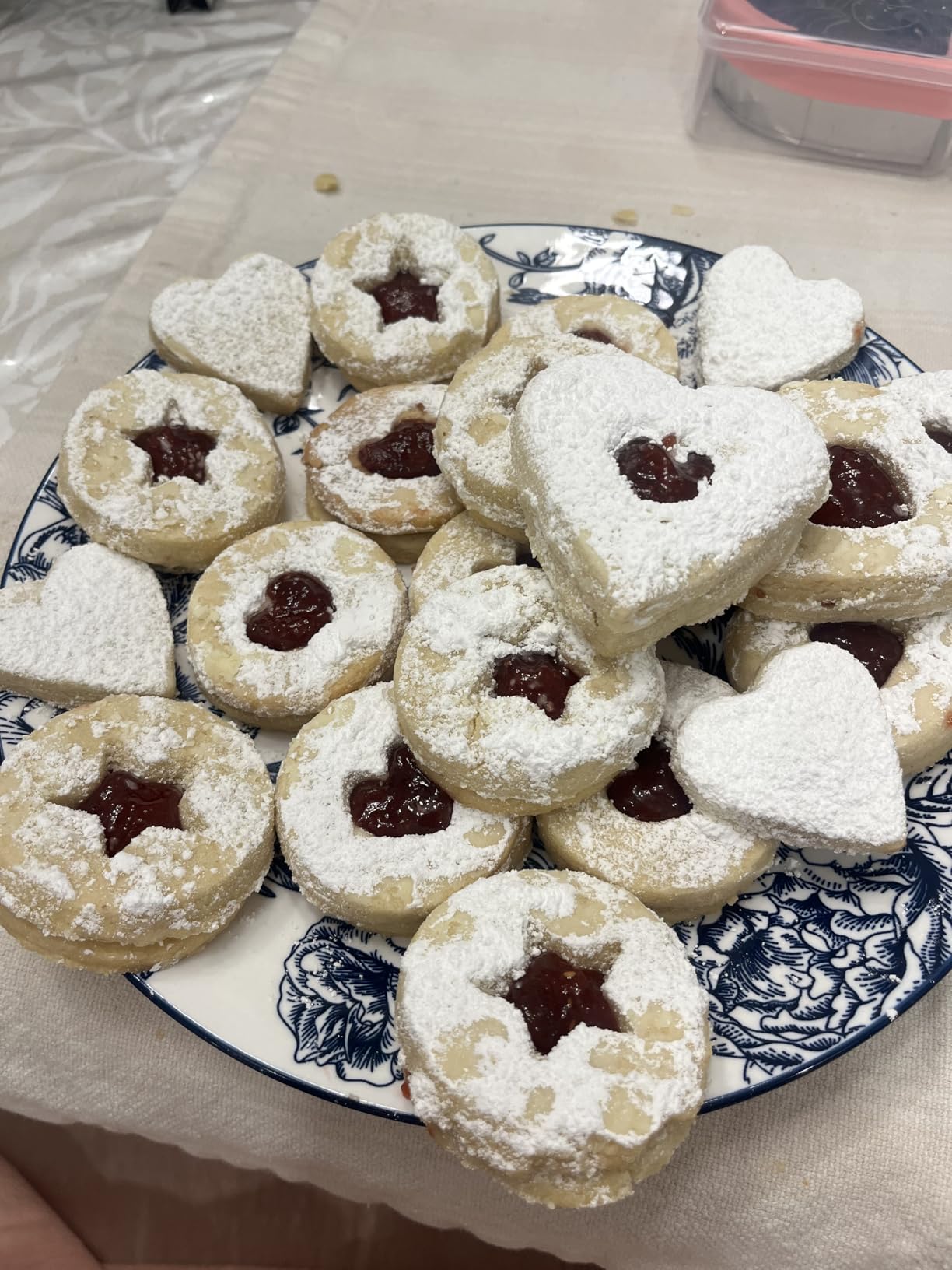 Heart Cookie Cutter Set,9 Piece Heart Shapes Stainless Steel Cookie Cutters Mold for Cakes Biscuits and Sandwiches,0.98