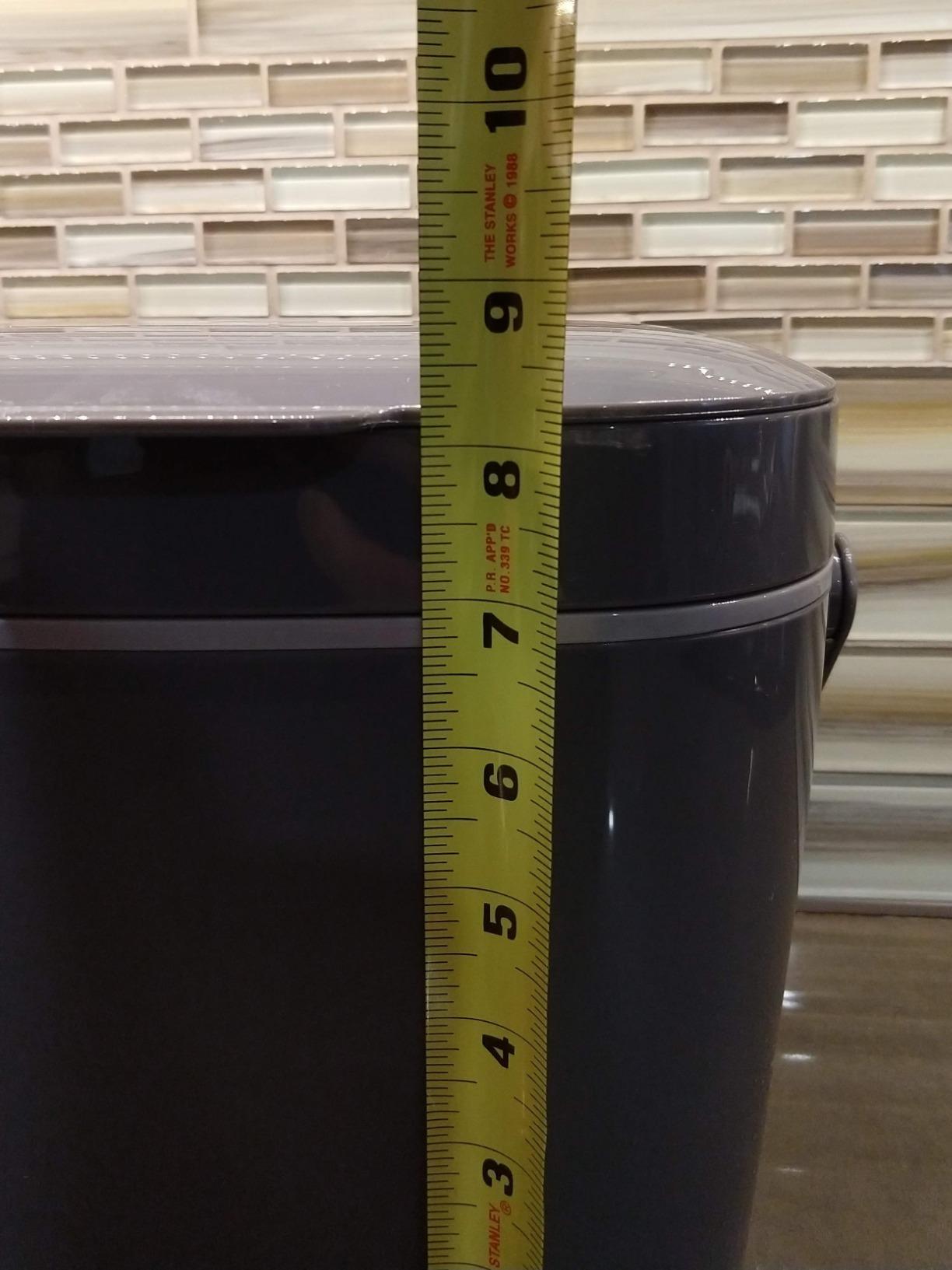 OXO Good Grips EASY-CLEAN COMPOST BIN - CHARCOAL - 1.75 GAL/6.62 L Customer Review OXO Good Grips EASY-CLEAN COMPOST BIN - CHARCOAL - 1.75 GAL/6.62 L - Customer Photo 2