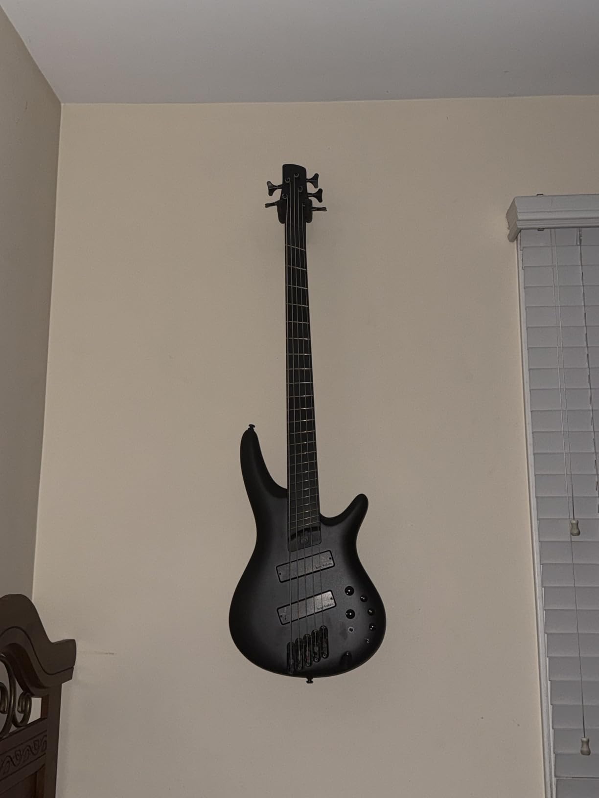 SNIGJAT Guitar Wall Mount 2 Pack, Wood Guitar Hanger Wall Hook with Screws, Guitar Stand Wall Mount Holder for Acoustic Guitar, Banjo, Bass,Guitar Accessories Gifts for Guitar Players Customer Review SNIGJAT Guitar Wall Mount 2 Pack, Wood Guitar Hanger Wall Hook with Screws, Guitar Stand Wall Mount Holder for Acoustic Guitar, Banjo, Bass,Guitar Accessories Gifts for Guitar Players - Customer Photo 5