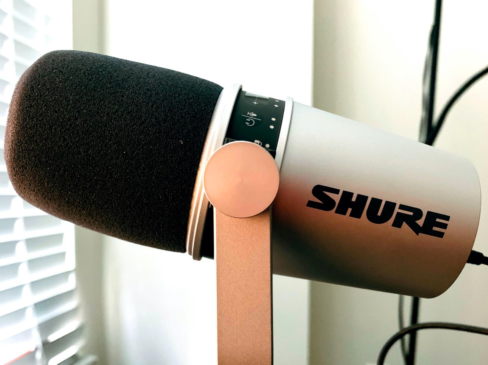 Shure MV7 USB Podcast Microphone for Podcasting, Recording, Live Streaming & Gaming, Built-in Headphone Output, All Metal USB/XLR Dynamic Mic, Voice-Isolating Technology, TeamSpeak Certified - Black Customer Review Shure MV7 USB Podcast Microphone for Podcasting, Recording, Live Streaming & Gaming, Built-in Headphone Output, All Metal USB/XLR Dynamic Mic, Voice-Isolating Technology, TeamSpeak Certified - Black - Customer Photo 1
