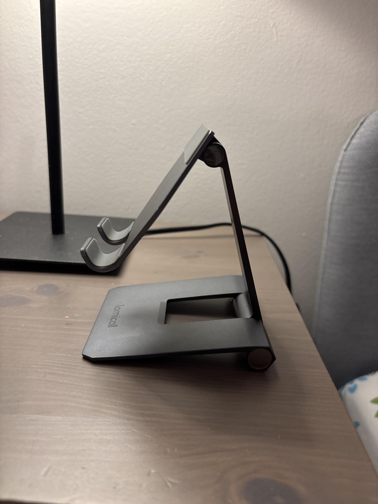 Lamicall Aluminum Metal Adjustable Cell Phone Stand Desk - Heavy Duty Metal Foldable Desktop Phone Holder, Cradle, Dock, for iPhone 16 15 14, Plus, Pro, Pro Max, 13 12 X XS,4-11'' Phone Sliver - Customer Photo 2