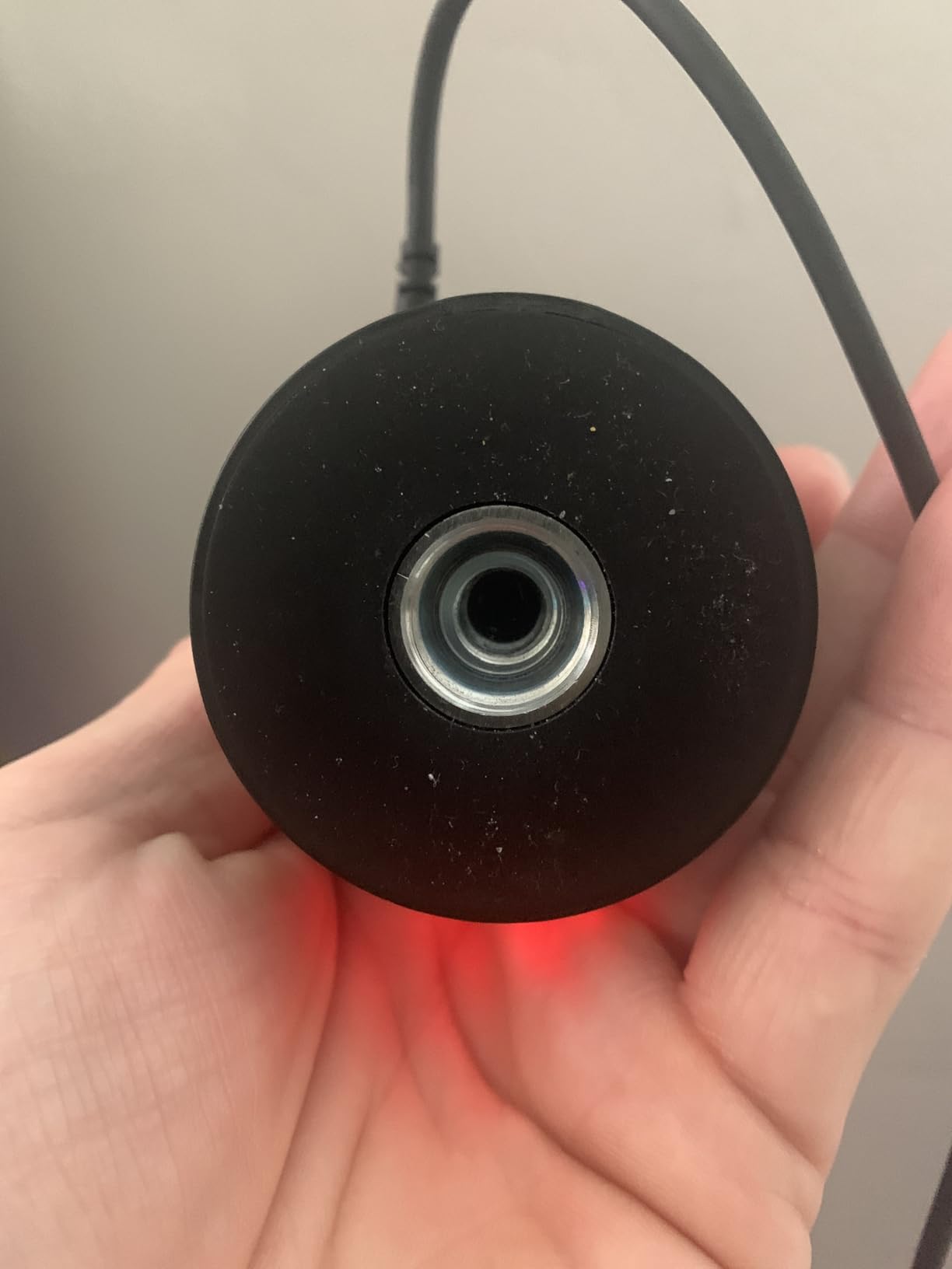 HyperX SoloCast - USB Condenser Gaming Microphone, for PC, PS4, PS5 and Mac, Tap-to-Mute Sensor, Cardioid Polar Pattern, great for Streaming, Podcasts, Twitch, YouTube, Discord, Black customer photo 1