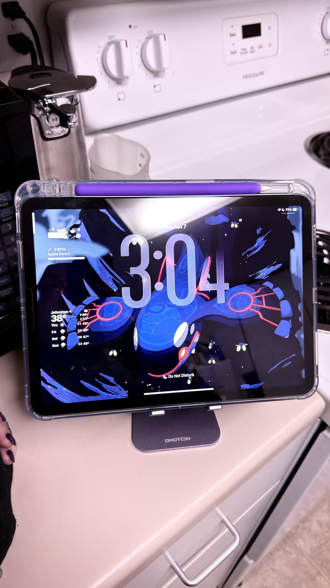 OMOTON Adjustable Tablet Stand for Desk, Upgraded Longer Arms for Greater Stability, T2 Tablet Holder with Hollow Design for Bigger Sized Phones and Tablets Such as iPad Pro/Air/Mini, Silver - Customer Photo 2