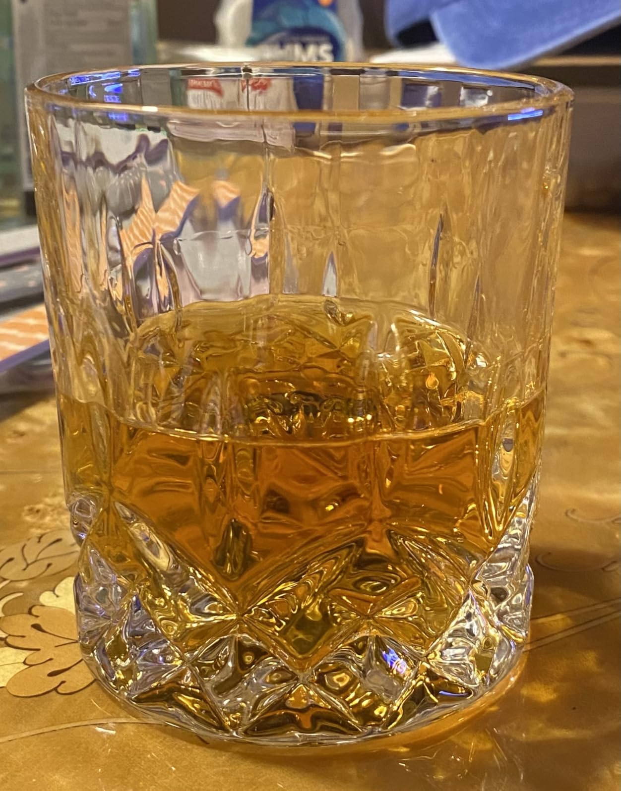 LEMONSODA Crystal Cut Old Fashioned Whiskey Glasses Set of 2, 4, 6-10oz Ultra-Clear Premium Lead-Free Rocks Glass Tumbler For Drinking Bourbon, Scotch, Cognac, Cocktails (Set of 4) Customer Review LEMONSODA Crystal Cut Old Fashioned Whiskey Glasses Set of 2, 4, 6-10oz Ultra-Clear Premium Lead-Free Rocks Glass Tumbler For Drinking Bourbon, Scotch, Cognac, Cocktails (Set of 4) - Customer Photo 1