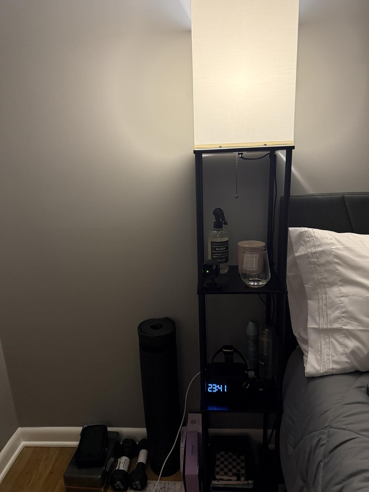 SUNMORY Floor Lamp with Shelves, Modern Square Standing Lamp with 3 Color Temperature Bulb, Corner Display Bookshelf Lamp for Living Room and Bedroom(Black) - Customer Photo 2