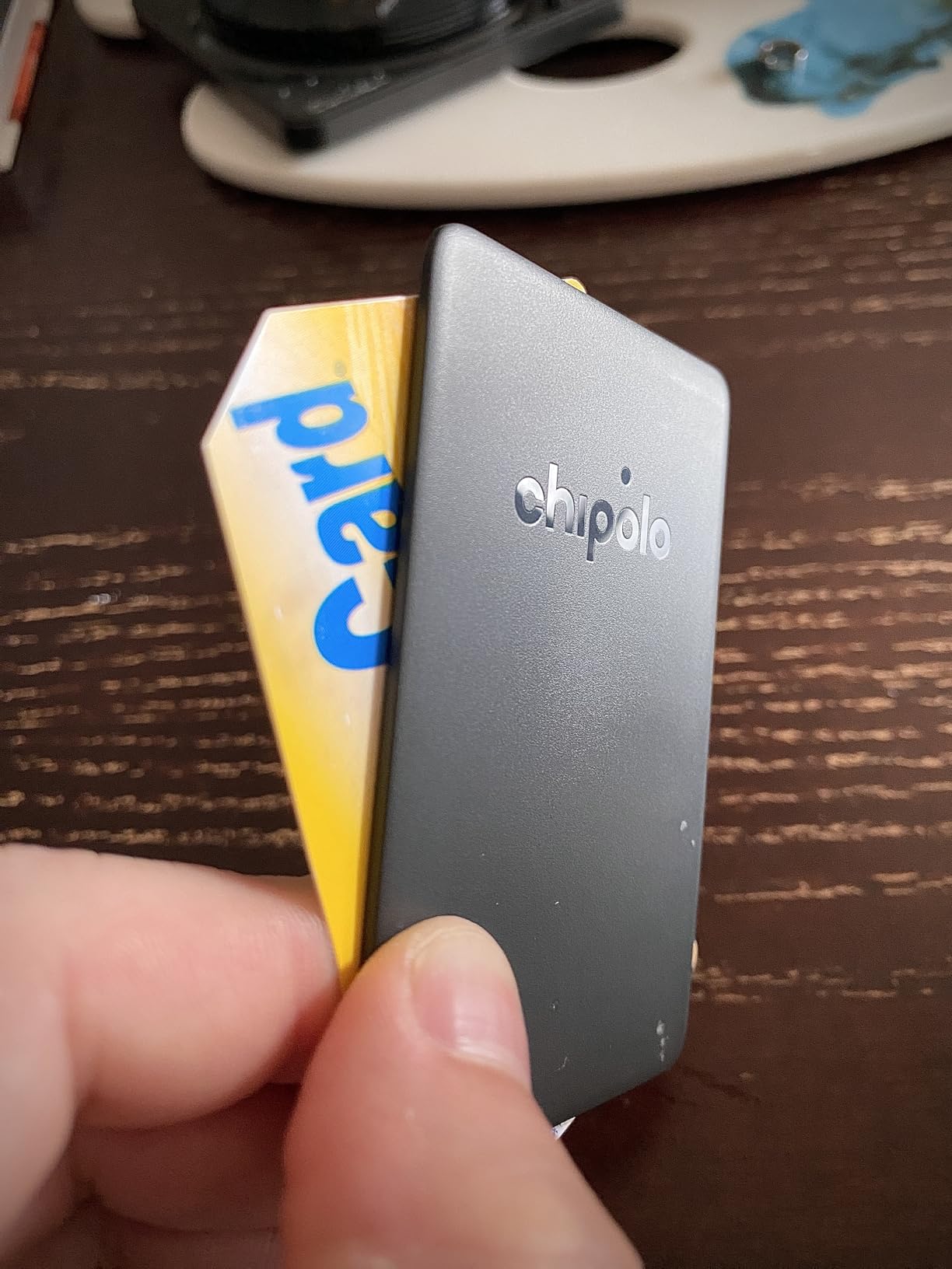Chipolo ONE Spot - Key Finder, Bluetooth Tracker for Keys, Bag - Works with The Apple Find My app (only for iOS) (Almost Black) - Customer Photo 1