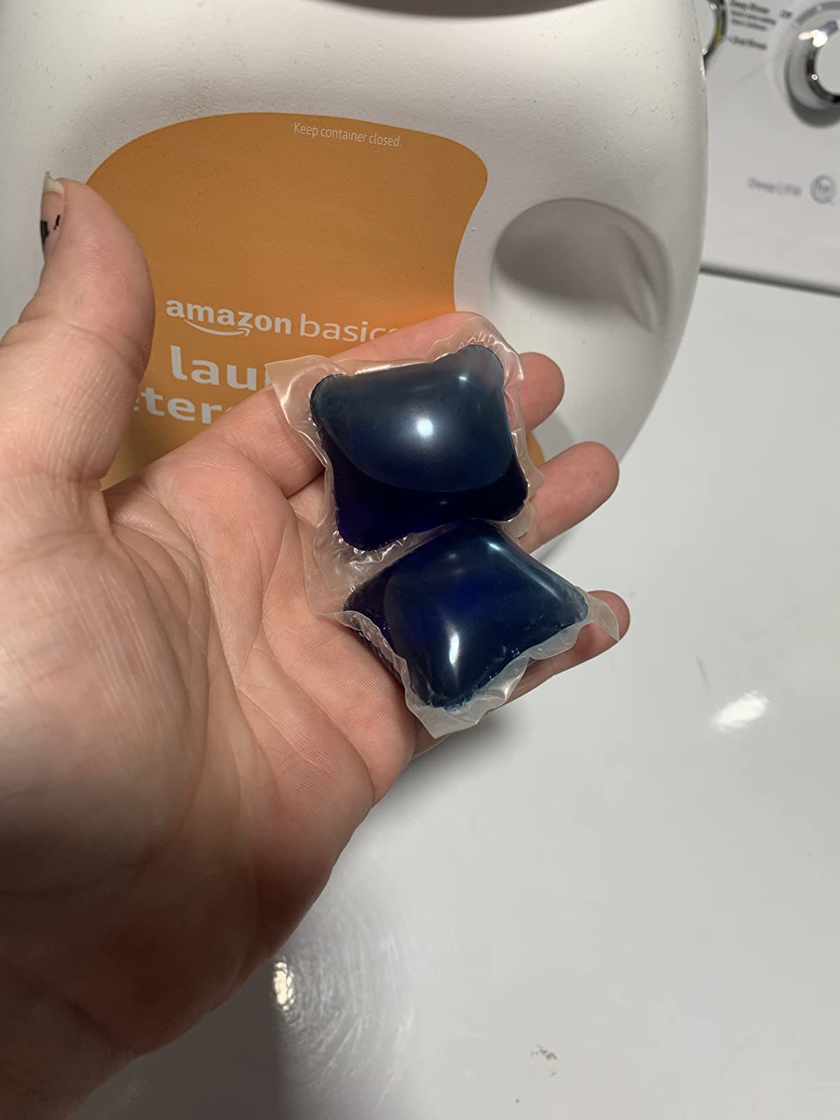 Amazon Basics Laundry Detergent Pacs, Lavender Scent, HE Compatible, 120 Count - Customer Photo 2