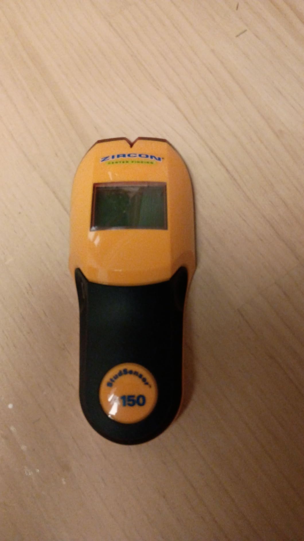 Zircon StudSensor A100 Stud Finder and Wall Scanner - Edge Locating Stud Detector with WireWarning AC Detection - Easy-to-Read Display and Ergonomic Grip for Home and Professional Use customer photo 1