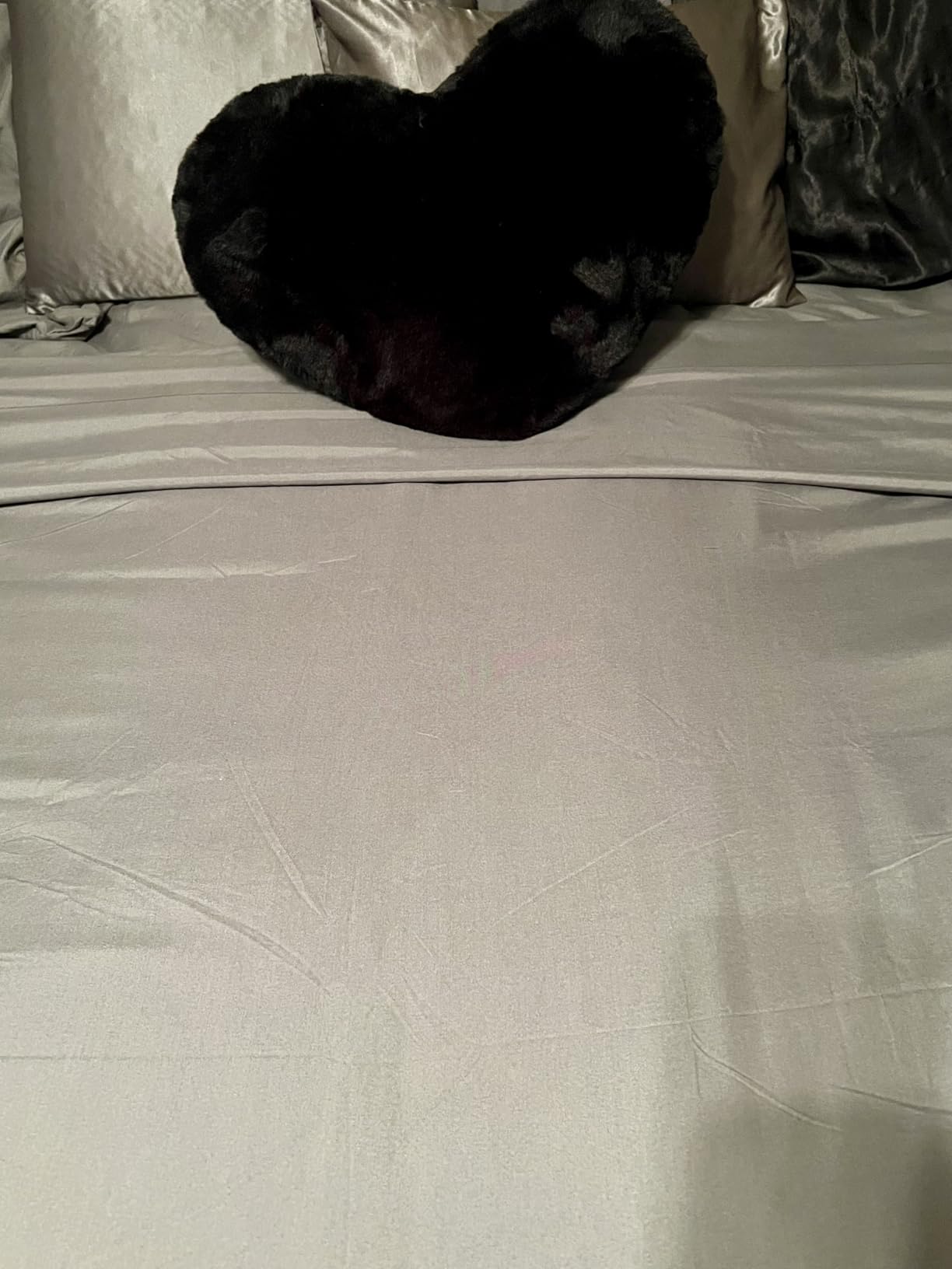 Danjor Linens Bed Sheet Set Queen Size for Hot Sleepers, Hotel Premium Sheets with 4 Pillowcases, Lightweight Brushed Microfiber Deep Pockets, Breathable Cooling 6 Piece Bedding Sets, Light Gray Customer Review Danjor Linens Bed Sheet Set Queen Size for Hot Sleepers, Hotel Premium Sheets with 4 Pillowcases, Lightweight Brushed Microfiber Deep Pockets, Breathable Cooling 6 Piece Bedding Sets, Light Gray - Customer Photo 1