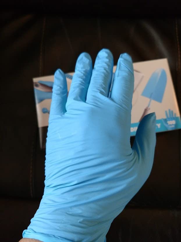 SAFESKIN Nitrile Disposable Gloves, Medium Duty, Medium Size, Powder-Free - For Food Handling, First Aid, Cleaning, Gardening, Crafting - Exam Gloves, 100-Count - Customer Photo 5