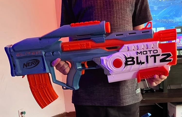Nerf Elite 2.0 Motoblitz Blaster with Scope, Motorized 10-Dart Blasting, Airblitz 6 Darts, Outdoor Toys for 8 Year Old Boys & Girls Customer Review Nerf Elite 2.0 Motoblitz Blaster with Scope, Motorized 10-Dart Blasting, Airblitz 6 Darts, Outdoor Toys for 8 Year Old Boys & Girls - Customer Photo 2