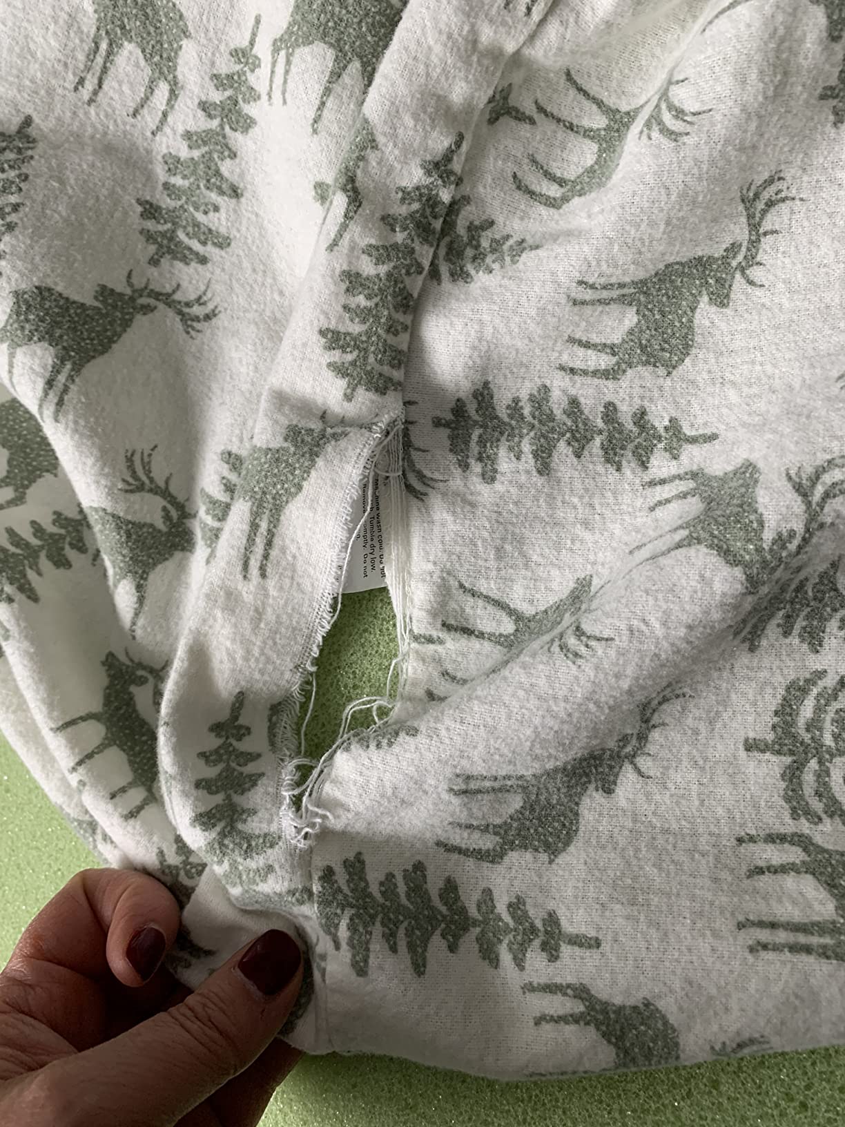 Brielle Home Flannel Sheet Set Cotton Soft Warm & Cozy Modern Chic with Elastic Deep Pockets, Full, Deers Red - Customer Photo 3