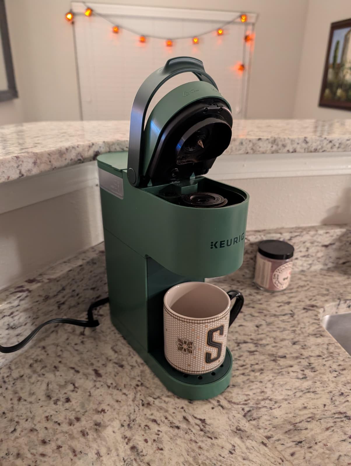 Keurig K-Mini Single Serve K-Cup Pod Coffee Maker, 6 to 12oz Brew size, with Cord Storage, Perfect for Small Spaces, Evergreen Customer Review Keurig K-Mini Single Serve K-Cup Pod Coffee Maker, 6 to 12oz Brew size, with Cord Storage, Perfect for Small Spaces, Evergreen - Customer Photo 2