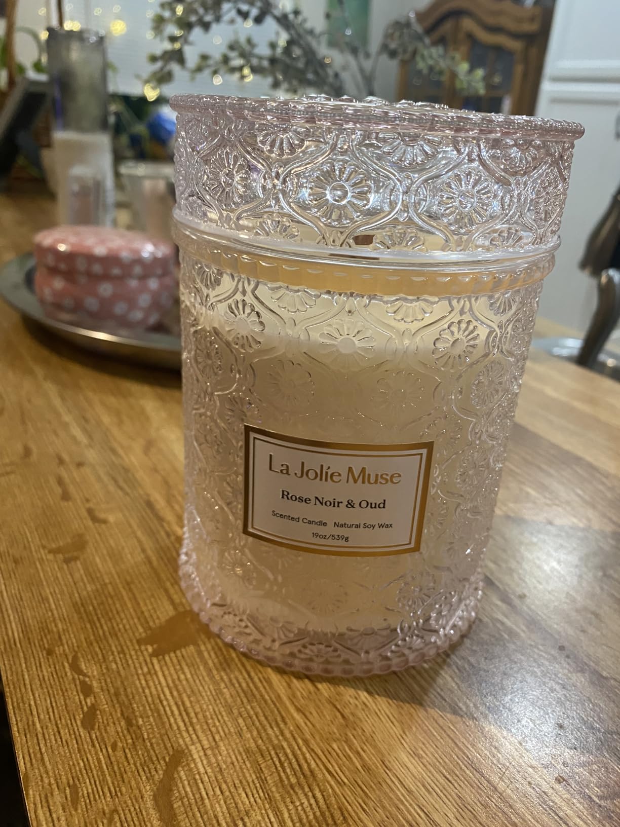 LA JOLIE MUSE Eucalyptus & Alpine Sage | Eucalyptus, Lavender & Sage Candle for Home Cleansing | 19 oz Wooden Wick | Natural Soy Wax | 90 Hours Burn | Candle for Relaxation - Customer Photo 3