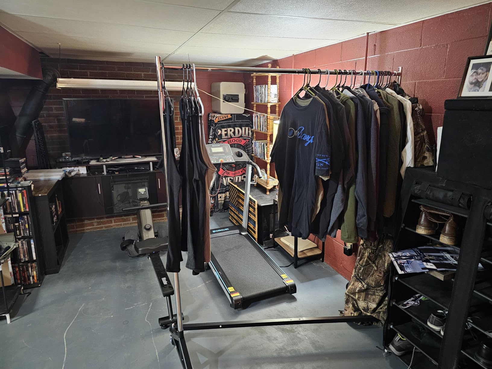 HOKEEPER Commercial Z Base Garment Rack Hold 500LBS Heavy Duty Clothing Rack Adjustable Rolling Clothes Rack for Hanging Clothes Racks on Wheels Portable Z Rack, Chrome Finish - Customer Photo 1