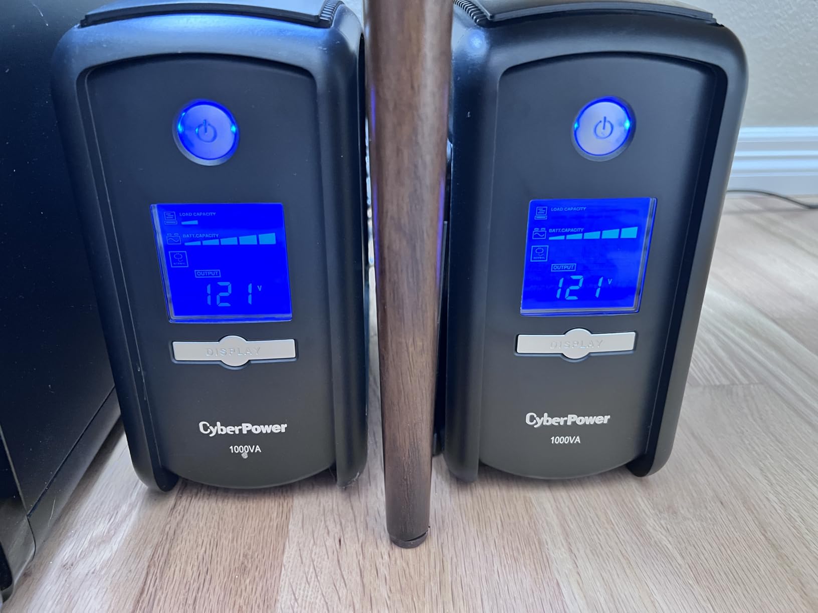 CyberPower CP1500AVRLCD3 Intelligent LCD UPS System, 1500VA/900W, 12 Outlets, 2 USB Ports, AVR, Mini Tower, Black customer photo 1