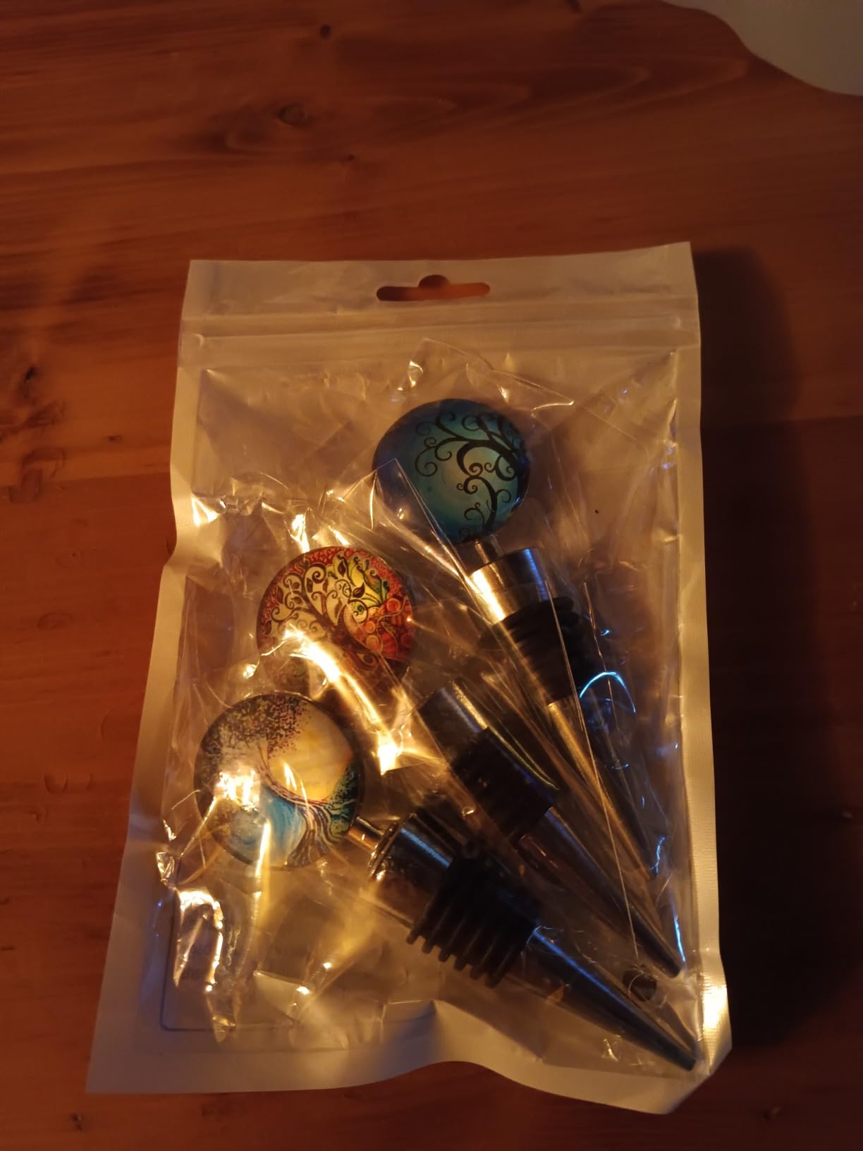 Soleebee 3 Pack Decorative Wine Stoppers, Wine Bottle Stopper with Beautiful Art Glass, Reusable Beverage Bottle Stoppers for Bar, Gifts, Holiday Party, Kitchen Decor (Tree of Life) - Customer Photo 1