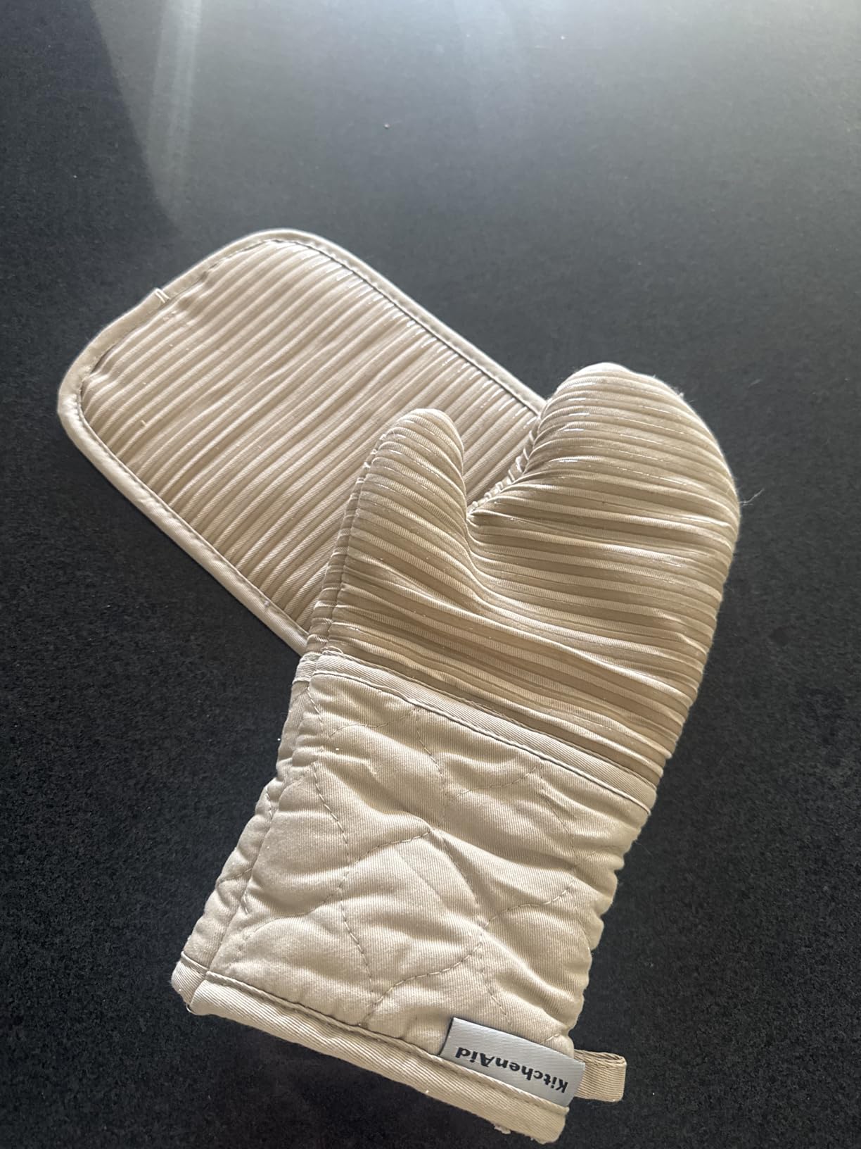KITCHENAID Quilted Cotton Terry Cloth Oven Mitt, Pot Holder, Kitchen Towel 4-Pack Set, Heat Resistant, Silicone Grip, 16 KITCHENAID Quilted Cotton Terry Cloth Oven Mitt, Pot Holder, Kitchen Towel 4-Pack Set, Heat Resistant, Silicone Grip, 16