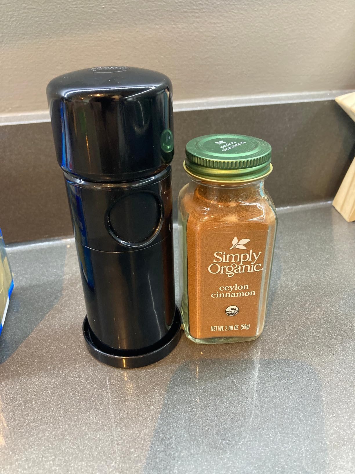 Unicorn Magnum Pepper Mill 6 Unicorn Magnum Pepper Mill 6