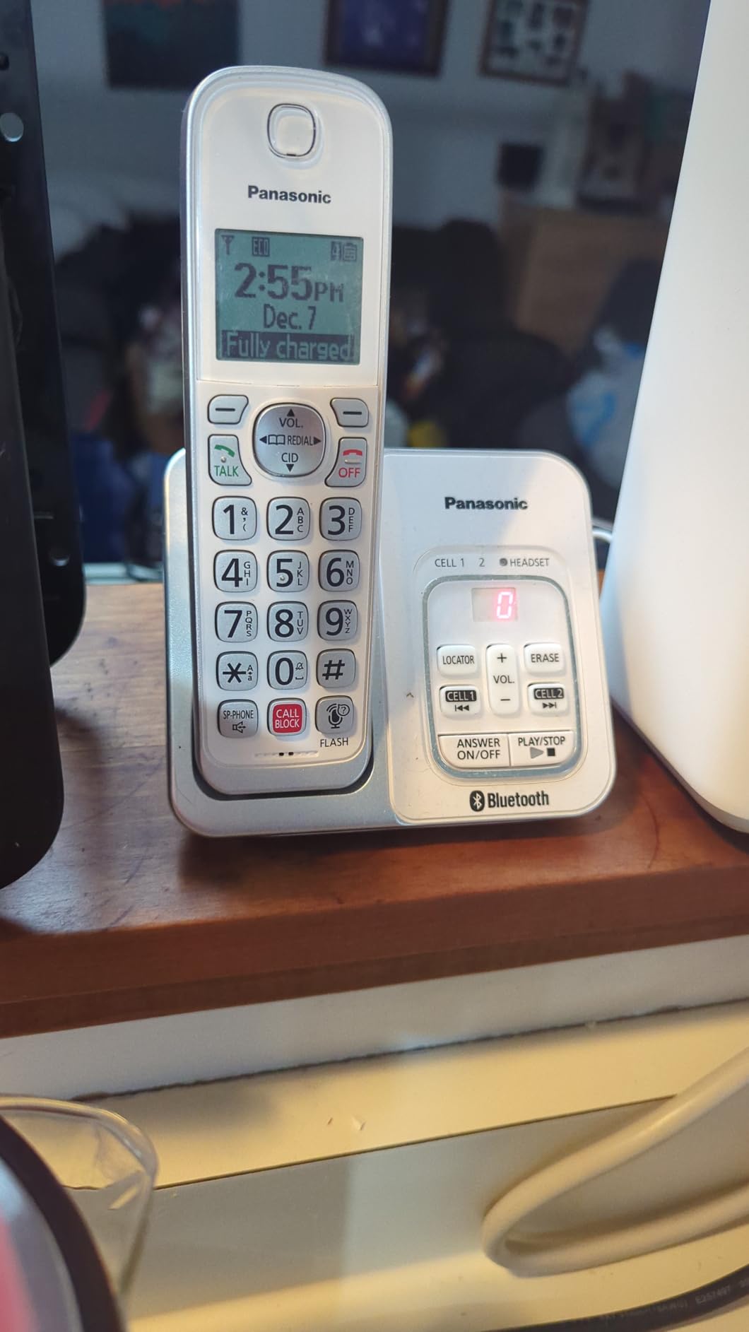 Panasonic Cordless Phone with Answering Machine, Advanced Call Block, Bilingual Caller ID and High-Contrast Display, Expandable System with 3 Handset Cordless Telephones - KX-TGD833M (Metallic Black) Customer Review Panasonic Cordless Phone with Answering Machine, Advanced Call Block, Bilingual Caller ID and High-Contrast Display, Expandable System with 3 Handset Cordless Telephones - KX-TGD833M (Metallic Black) - Customer Photo 1