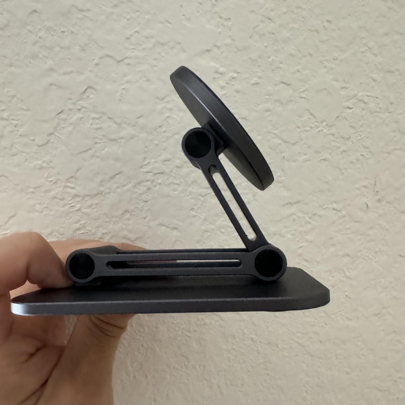 UGREEN Magnetic Phone Stand Compatible with MagSafe Holder for Desk Ergonomic Design Adjustable, Aluminum Cell Phone Stand Compatible for iPhone 17 Air 16 15 14 13 12 Pro Max and MagSafe Case, Grey - Customer Photo 1