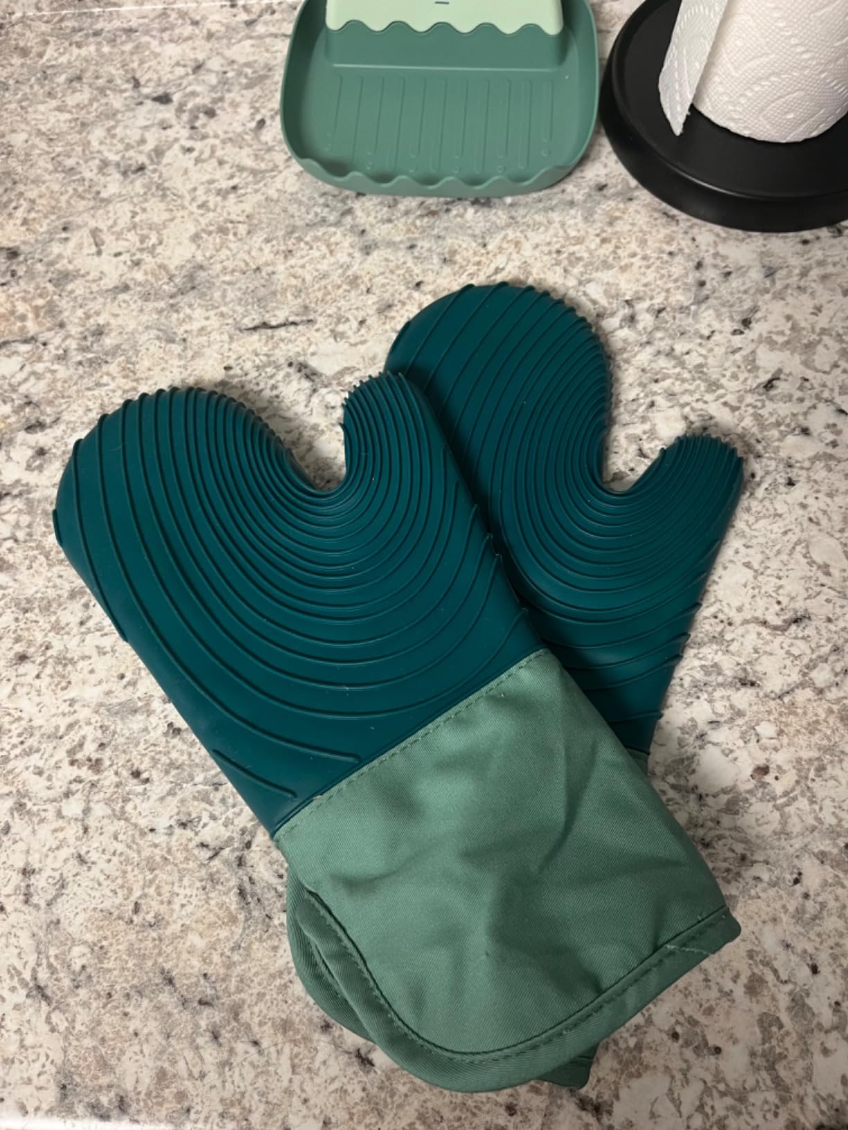 Silicone Oven Mitts-13.6 in Extended Oven Mitts Heat Resistant 500F, Oven Gloves with Soft Liner Good Grippy BPA-Free Easy to Clean Flexible-Oven Mits Set for Cooking Baking Grilling BBQ-Black - Customer Photo 1