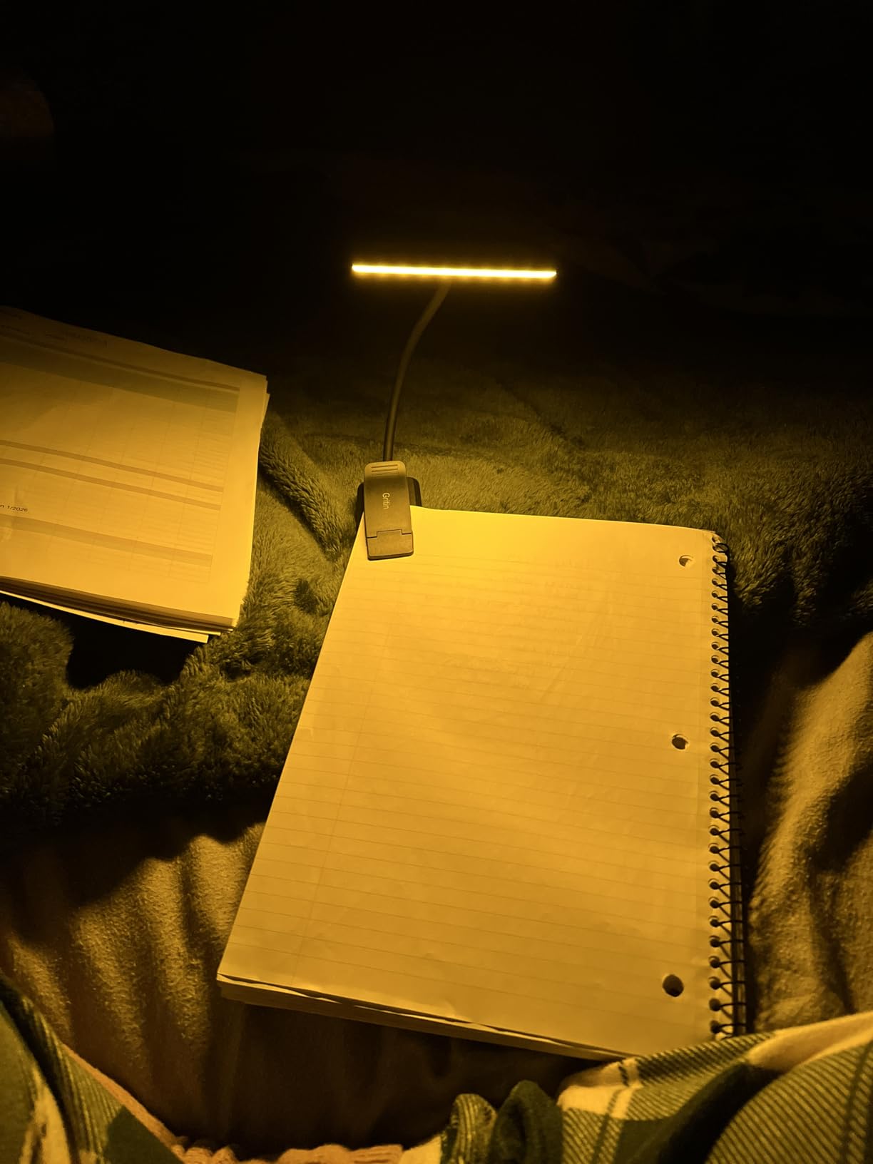 Gritin 19 LED Rechargeable Book Light for Reading in Bed with Memory Function- Eye Caring 3 Color Temperatures,Stepless Dimming Brightness,90 Hrs Runtime Lightweight Clip on Light for Book Lovers - Customer Photo 1