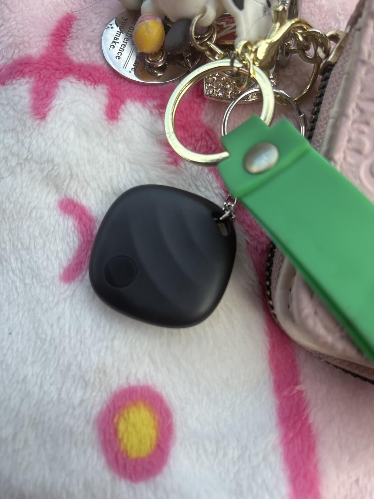 Key Finder, Bluetooth Tracker Locator Pairs with Apple Find My (iOS only), Item Finder for Keys,Wallet,Pets,Bag,Backpack and Suitcase, 400ft Range Smart Tracker Tags, Compatible with iOS, Black 1Pack - Customer Photo 1
