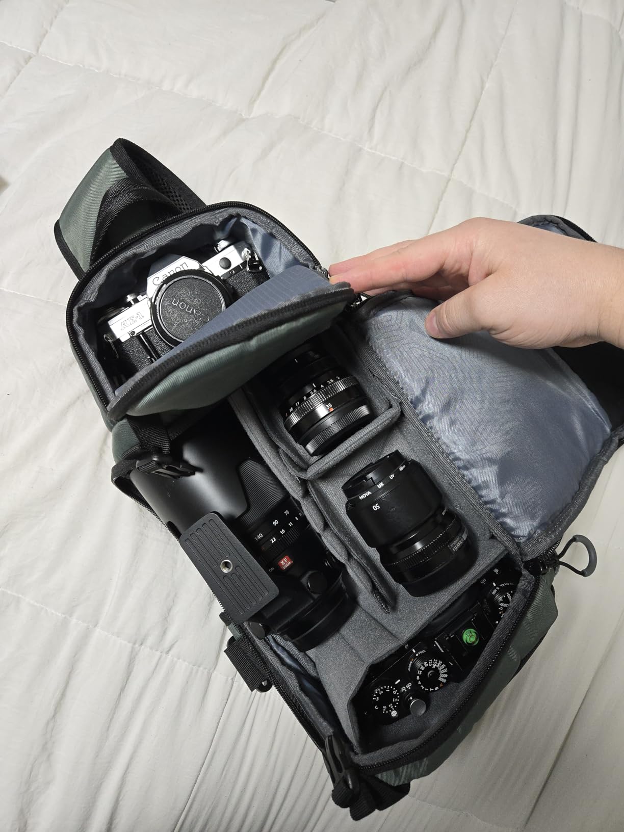 K&F CONCEPT Camera Sling Bag Crossbody Bag Camera Shoulder Backpack DSLR/SLR/Mirrorless Photography Bags Compatible with Canon/Nikon/Sony/Fuji/Gopro/DJI - Customer Photo 2