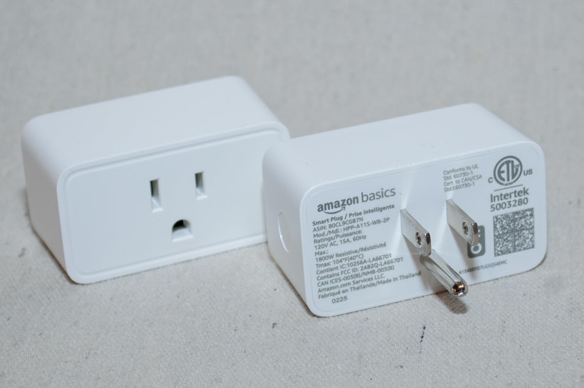 Amazon Basics Smart Plug, Works with Alexa Only, 2.4 GHz Wi-Fi, No Hub Required, 4-Pack, White - Customer Photo 1