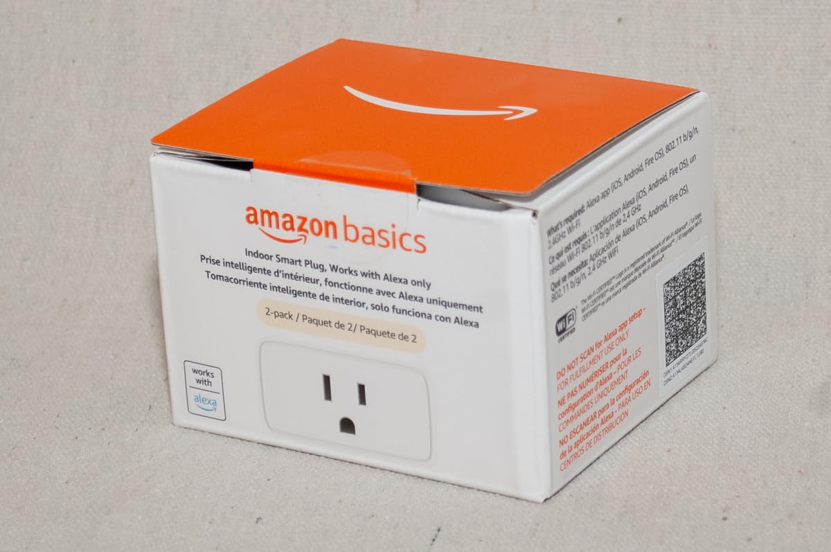 Amazon Basics Smart Plug, Works with Alexa Only, 2.4 GHz Wi-Fi, No Hub Required, 4-Pack, White - Customer Photo 2