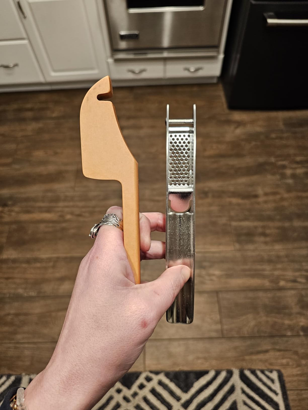 Full Circle Crushed It - Easy-Clean Stainless Steel Garlic Press - Customer Photo 4