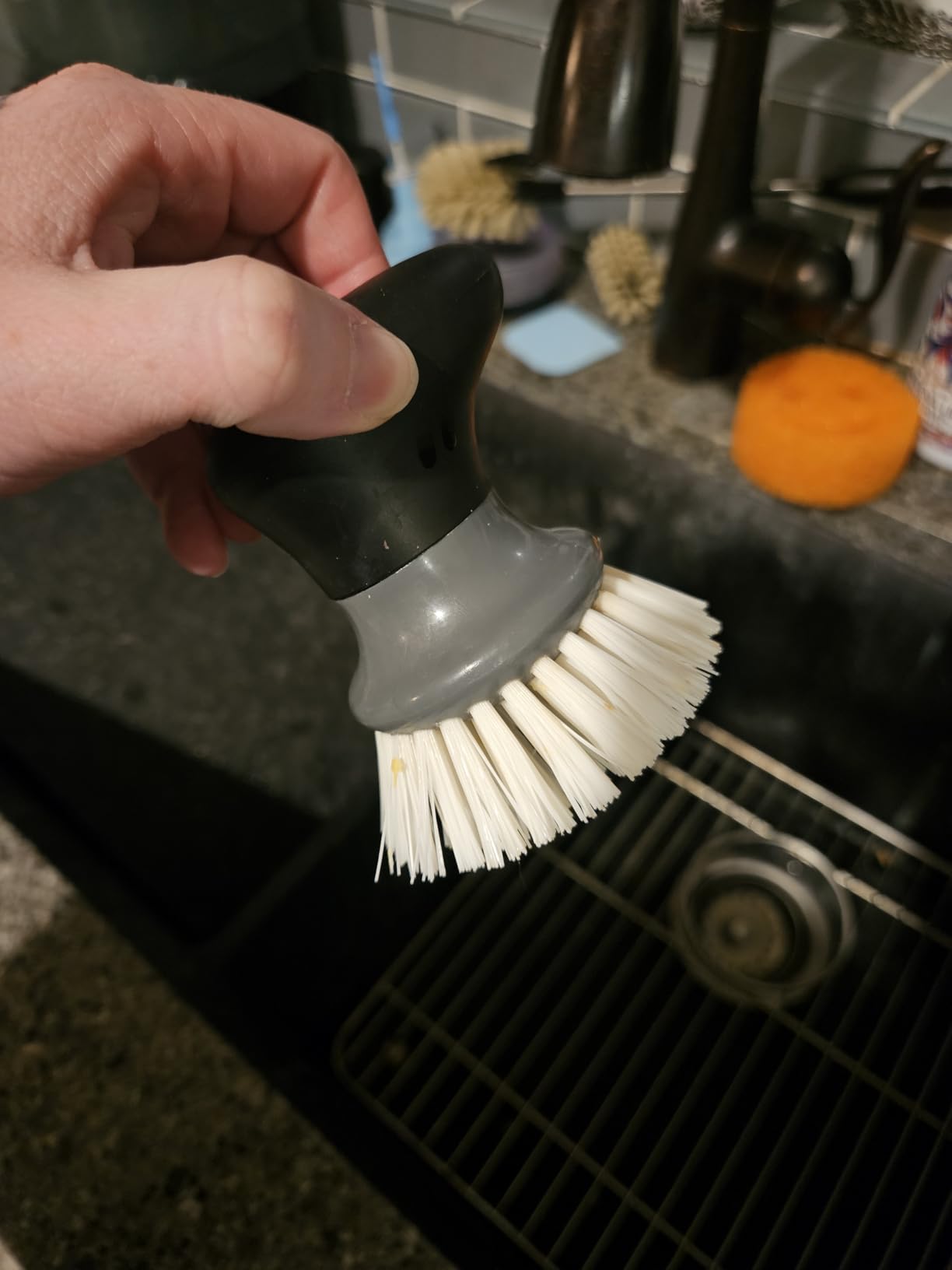 MR.SIGA Dish Scrub Brush, Palm Brush Dish Scrubber with Ergonomic Grip, Kitchen Brushes for Dishes, Gray, Pack of 2 Customer Review MR.SIGA Dish Scrub Brush, Palm Brush Dish Scrubber with Ergonomic Grip, Kitchen Brushes for Dishes, Gray, Pack of 2 - Customer Photo 4