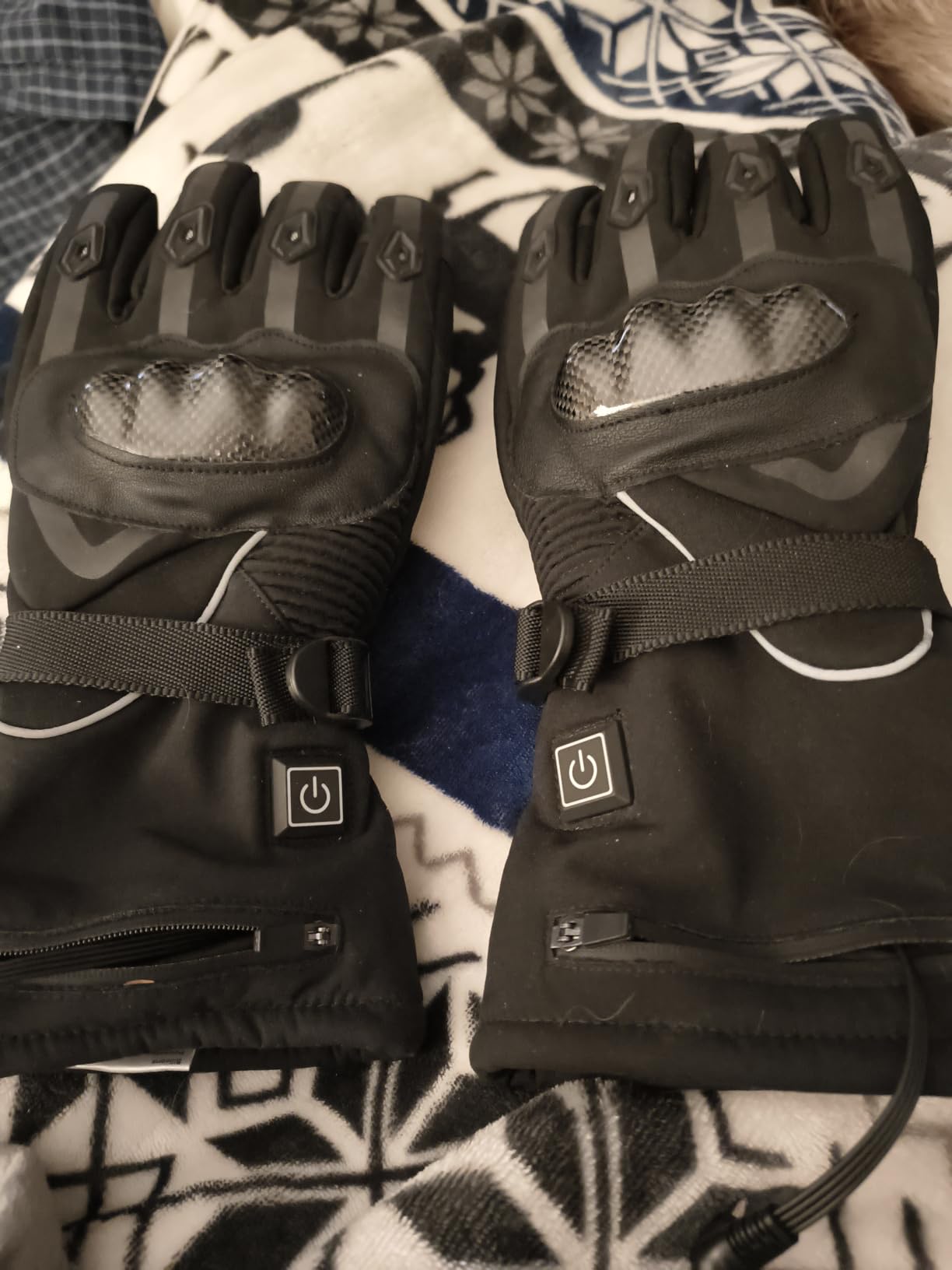 Heated Motorcycle Gloves for Men & Women - 7.4V 3000mAh Rechargeable Batteries, Electric, Touchscreen, Waterproof, Windproof, Non-Slip, Skiing, Cycling, Fishing customer photo 1