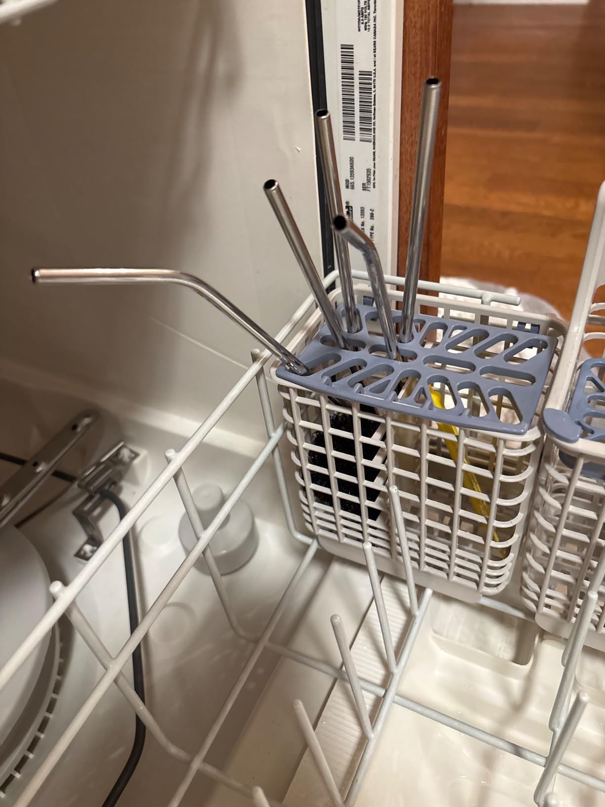 ANNVCHI 16 Pack of Reusable Stainless Steel Metal Straws, 8 Straight + 8 Bent 8.5 inch Metal Straws with 2 Cleaning Brushes, Straw Compatible with 20oz Stanley Cup - Customer Photo 1