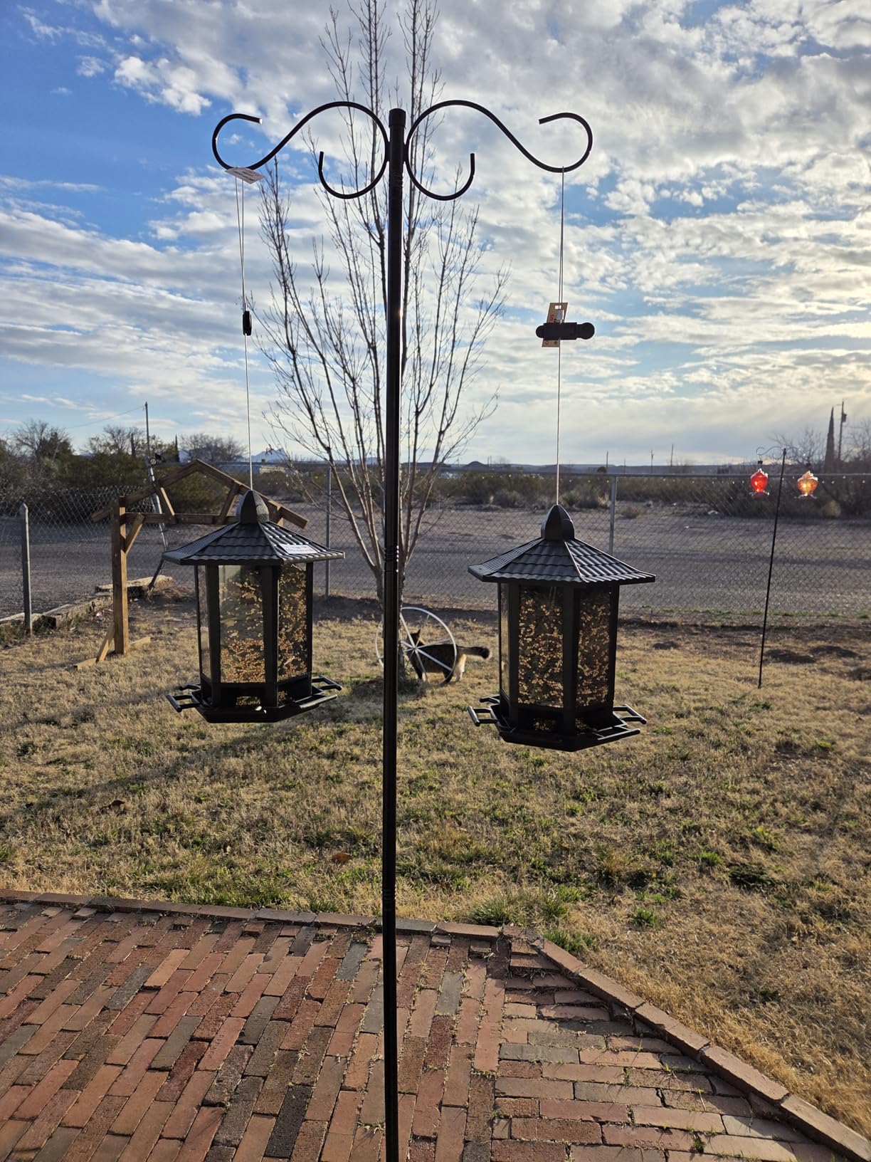 Birdream 2 Pack Bird Feeders for Outdoor Hanging, Retro Pagoda Design Fun Installation Bird Feeder, Attracting Wild Birds Chickadees Goldfinches Cardinals Finches and Sparrows customer photo 2