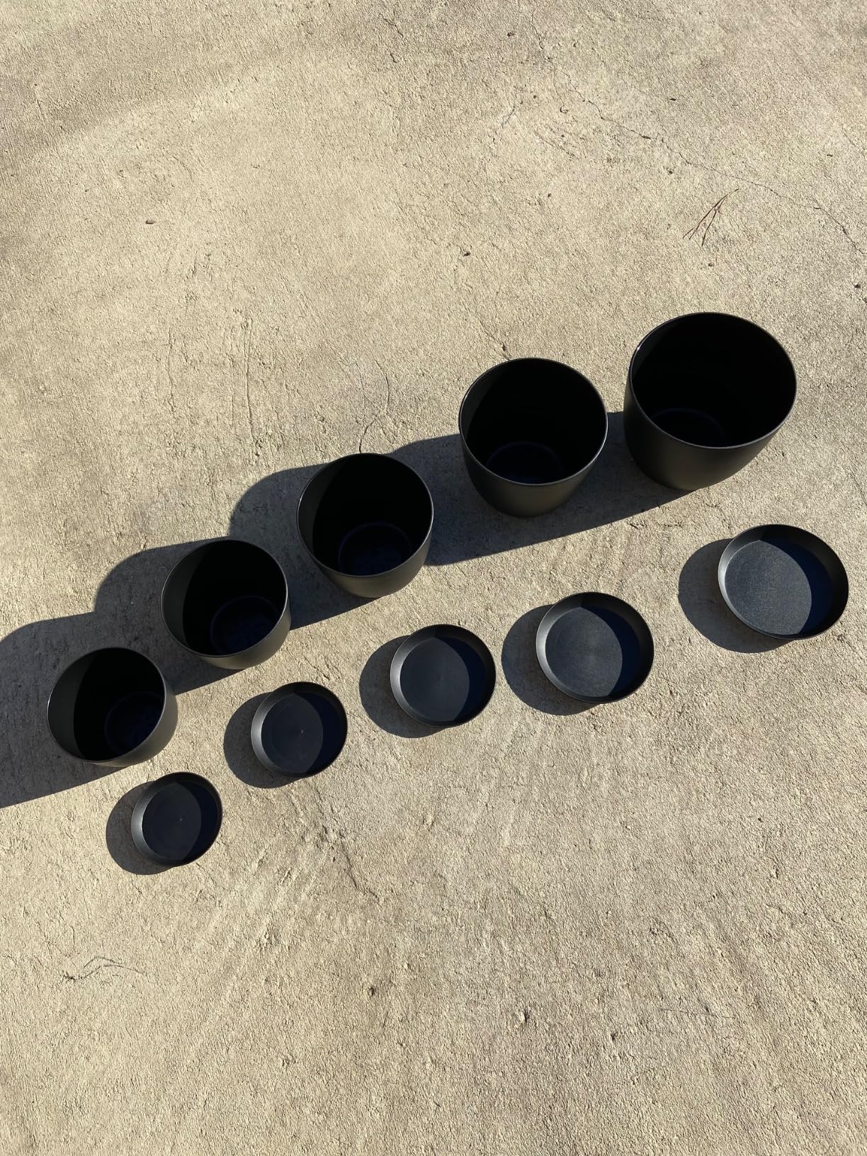 Lifemaster Plant Pots with Multi Drainage Holes - 5 Pieces Versatile, Sturdy Plastic, Stackable Design Home Decor Flower Pots for Indoor and Outdoor Gardening - Black Customer Review Lifemaster Plant Pots with Multi Drainage Holes - 5 Pieces Versatile, Sturdy Plastic, Stackable Design Home Decor Flower Pots for Indoor and Outdoor Gardening - Black - Customer Photo 3