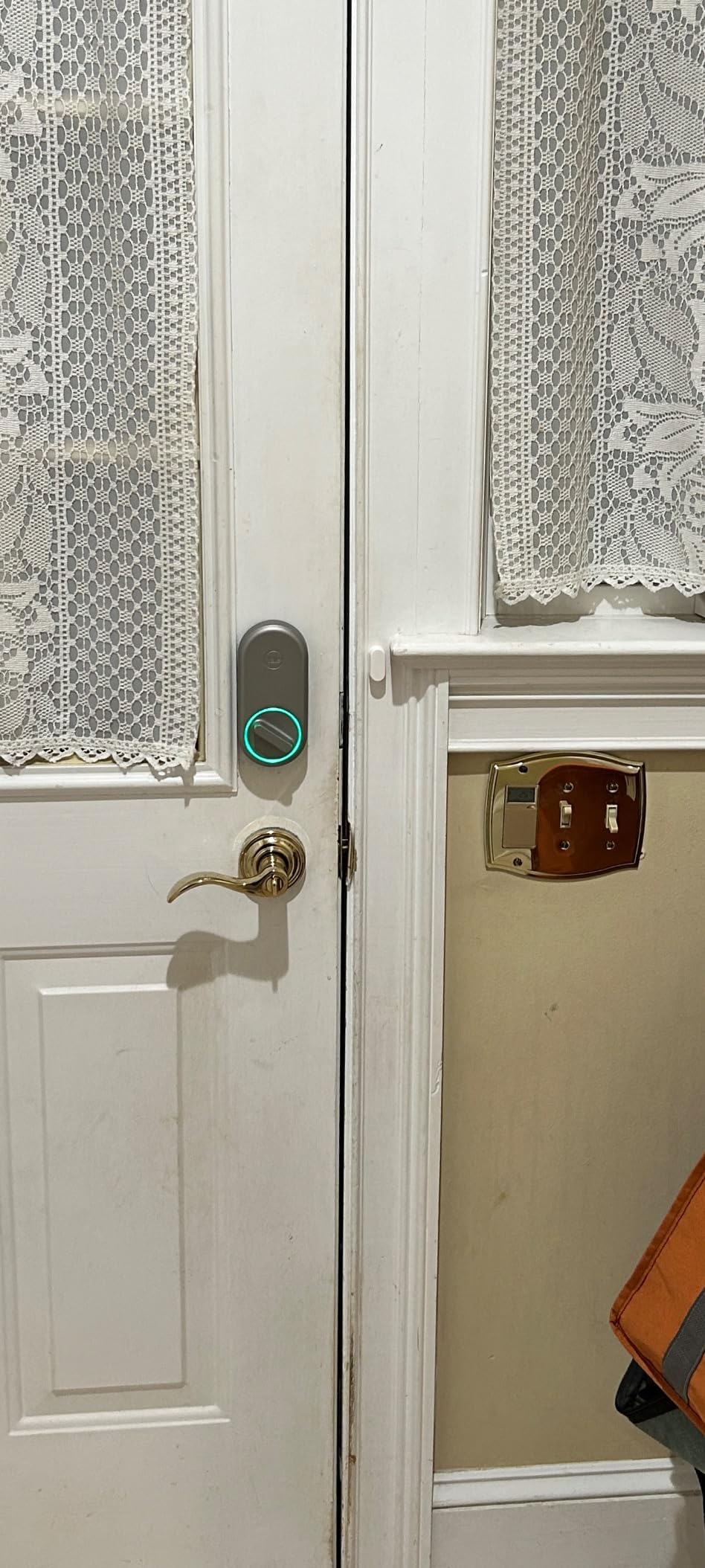 Yale Approach Smart Wi-Fi Deadbolt Retrofit Smart Lock, Unlimited Virtual Keys, App Remote Control, Keyless Entry - Silver - Customer Photo 1