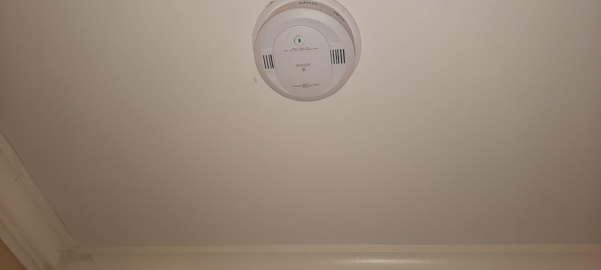 Kidde Smoke and Carbon Monoxide Detector, Hardwired with 10-Year Battery Backup, Voice Alerts, LED Status Lights, Interconnected, 85 dB Alarm, 5 inches customer photo 2