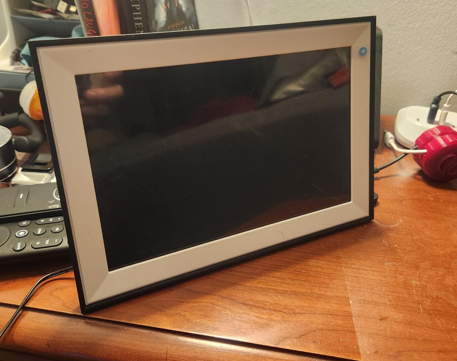 Dragon Touch Digital Picture Frame - 10.1 inch IPS Touch Screen WiFi Digital Photo Frame Display, 16GB Storage, Auto-Rotate, Share Photos via App - Customer Photo 3
